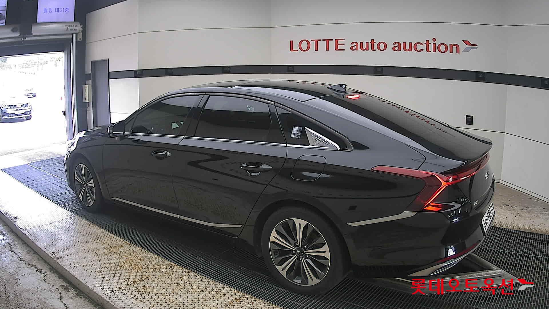 2022 - kia k8