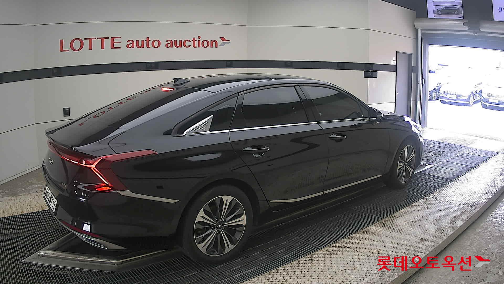 2022 - kia k8