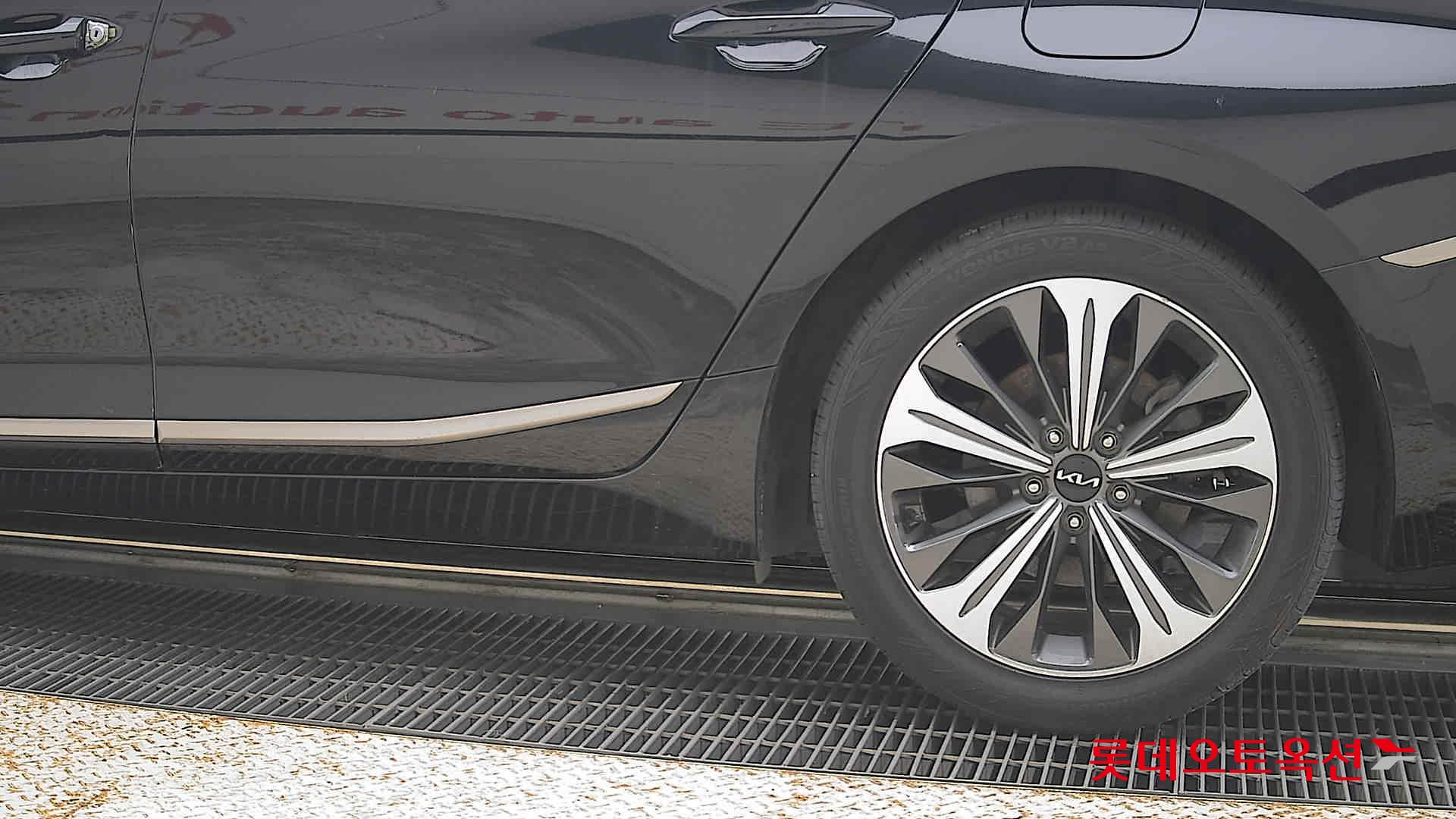 2022 - kia k8