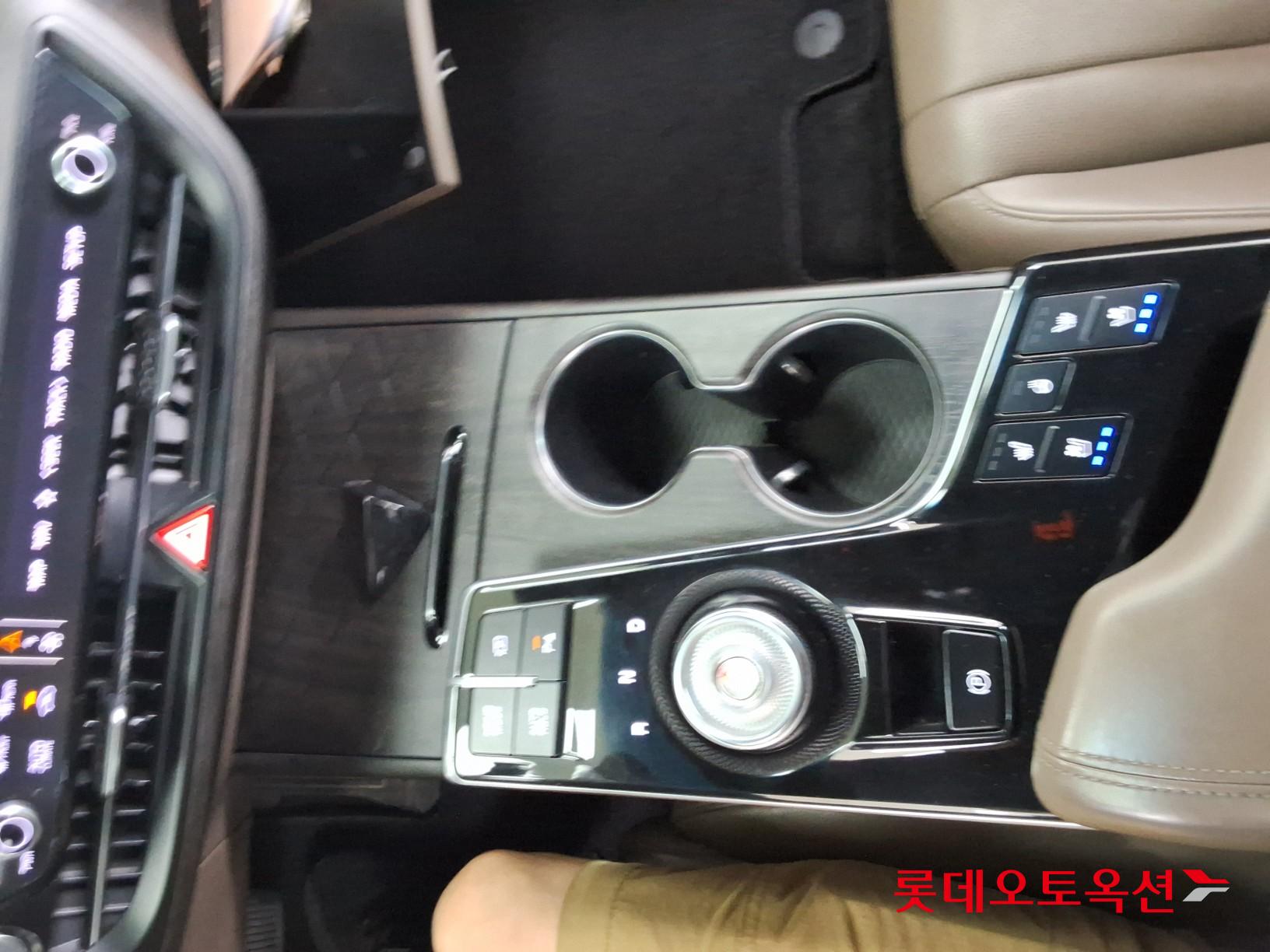 2022 - kia k8