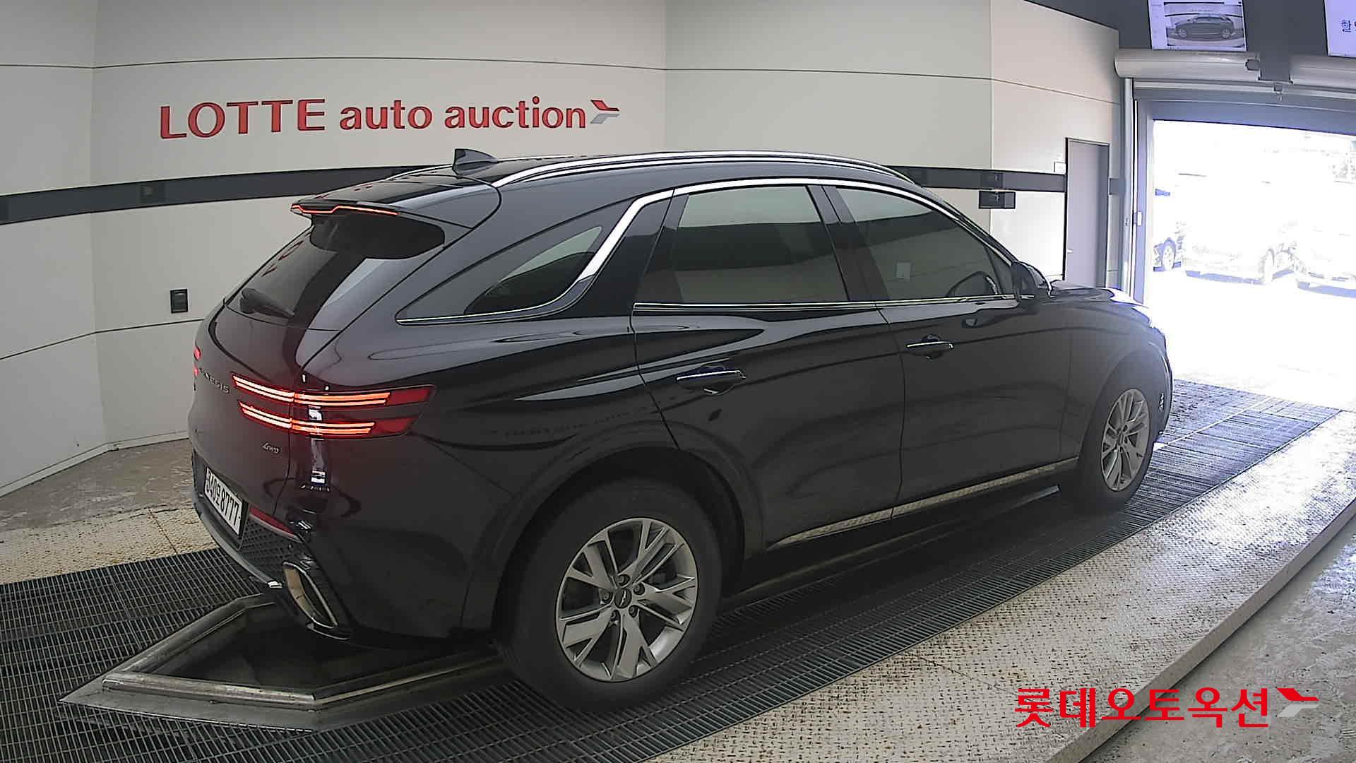 2021 - genesis gv70
