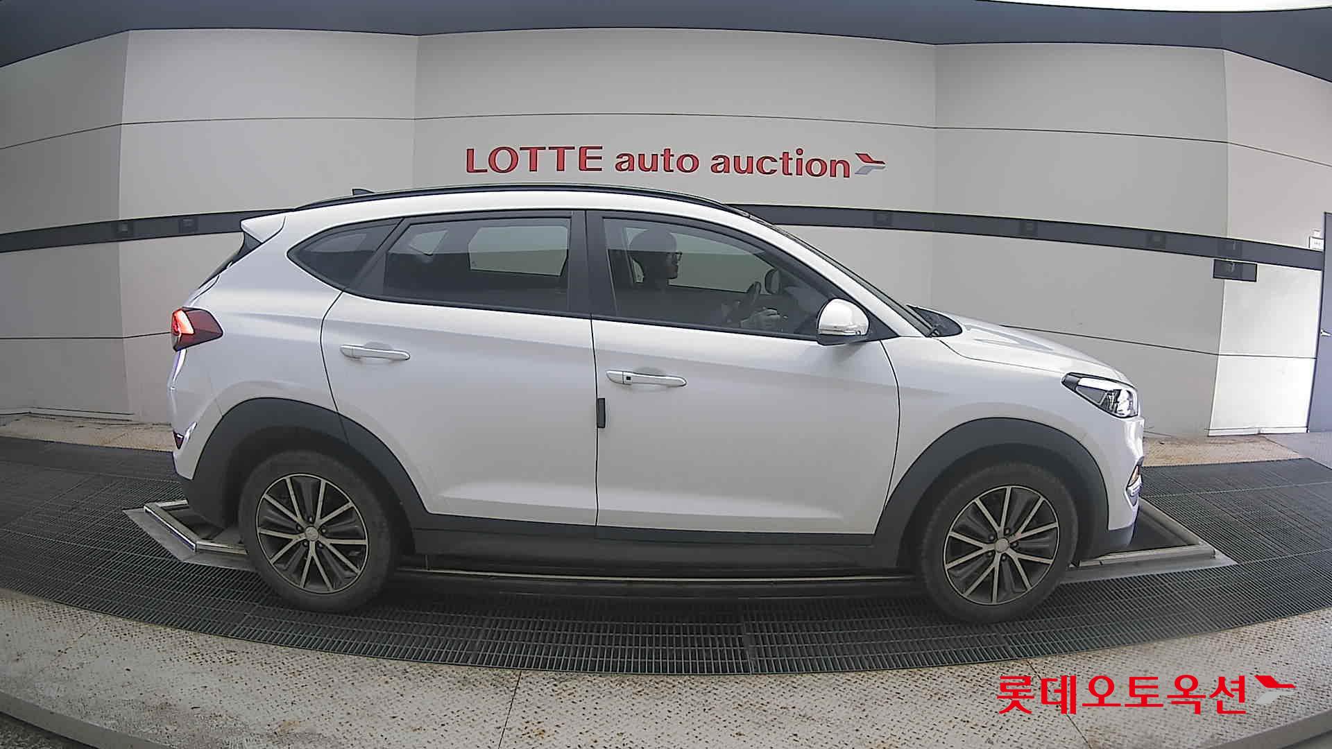 2016 - hyundai tucson
