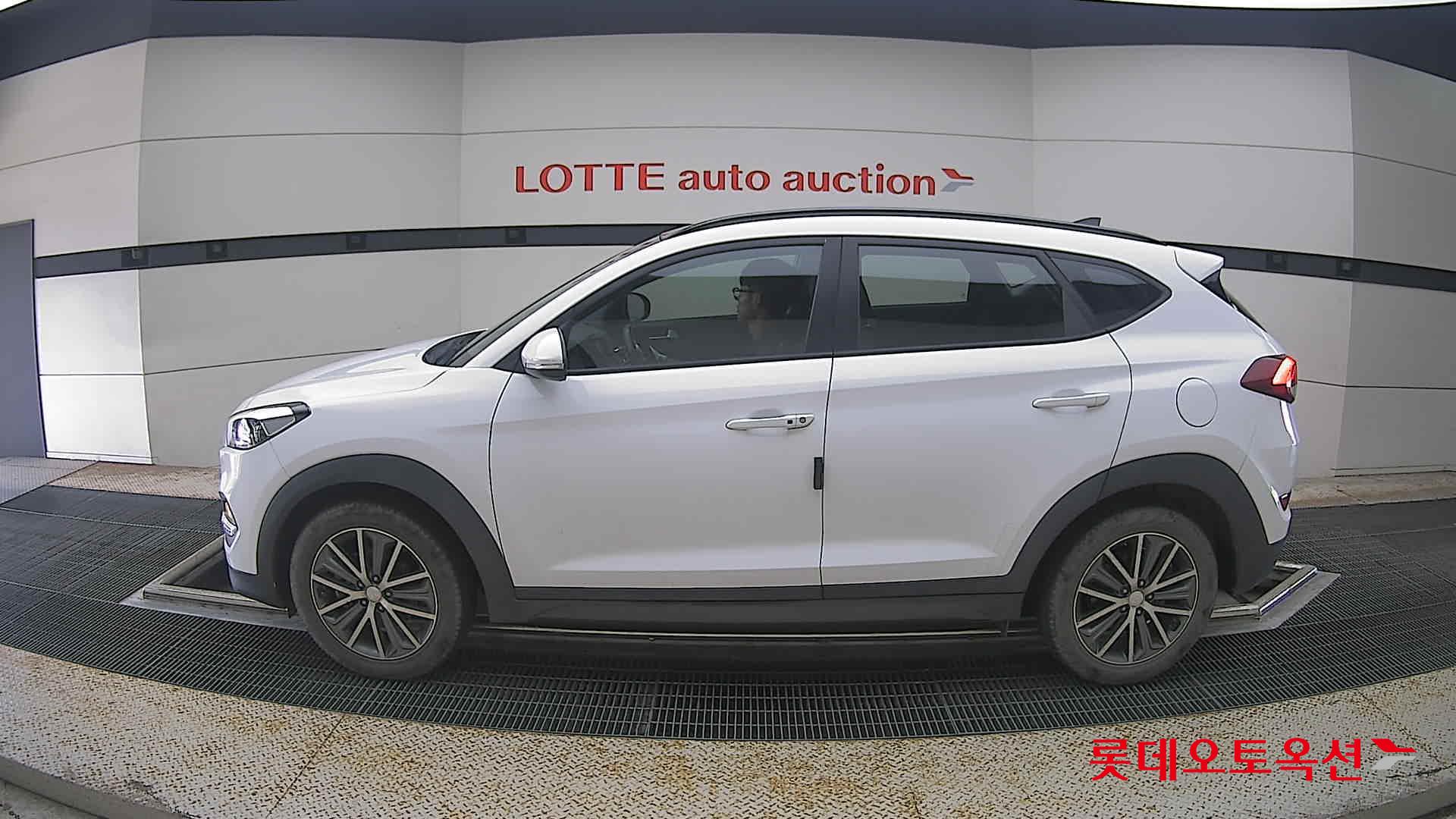 2016 - hyundai tucson