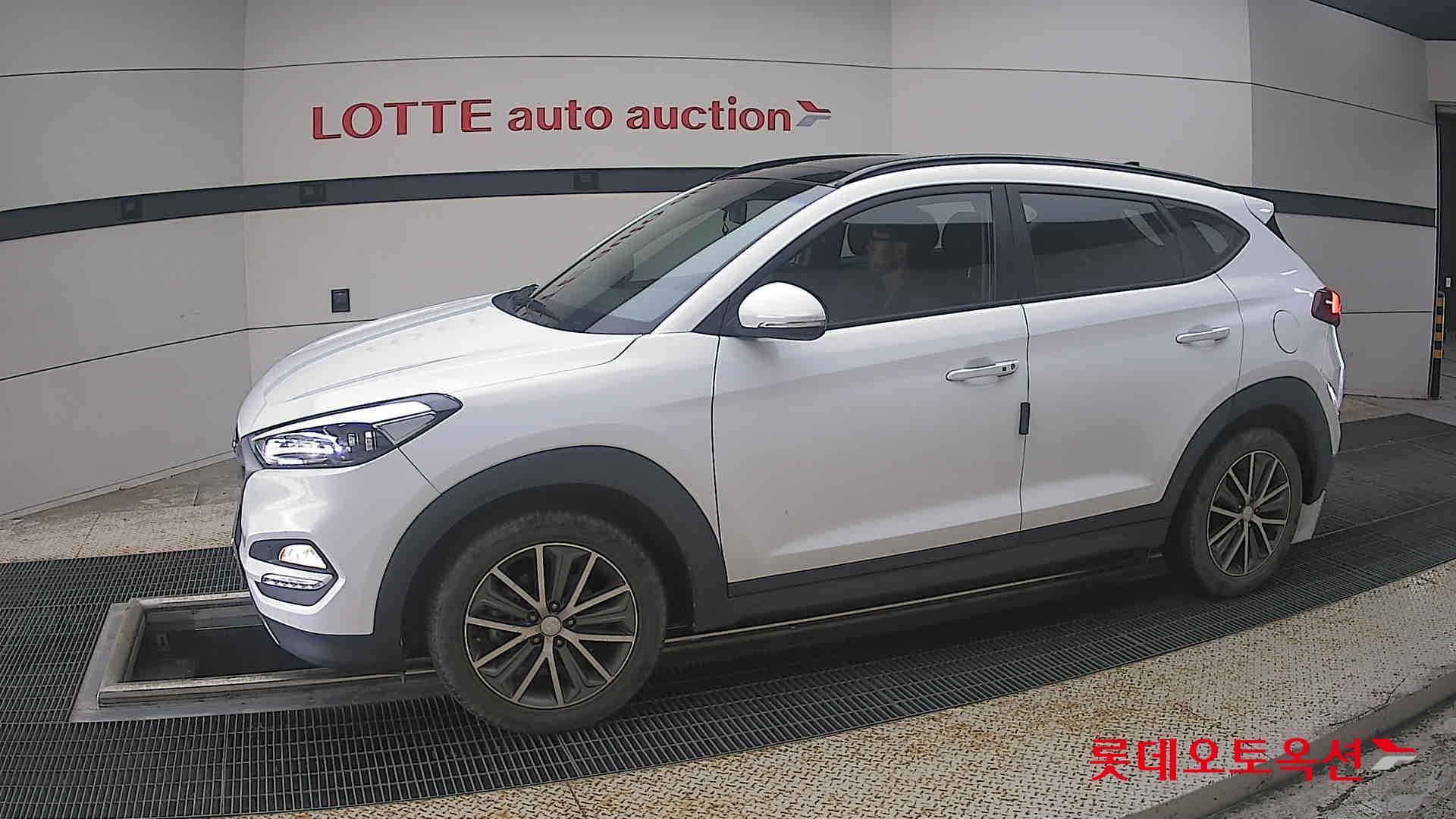 2016 - hyundai tucson