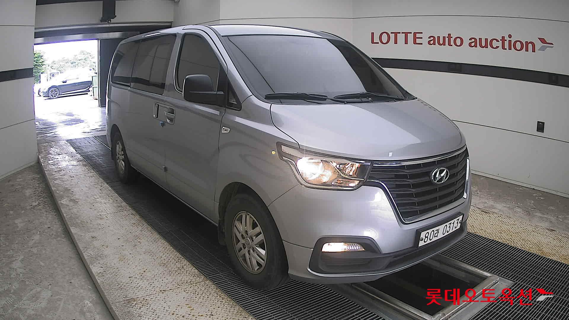 2021 - hyundai grand starex