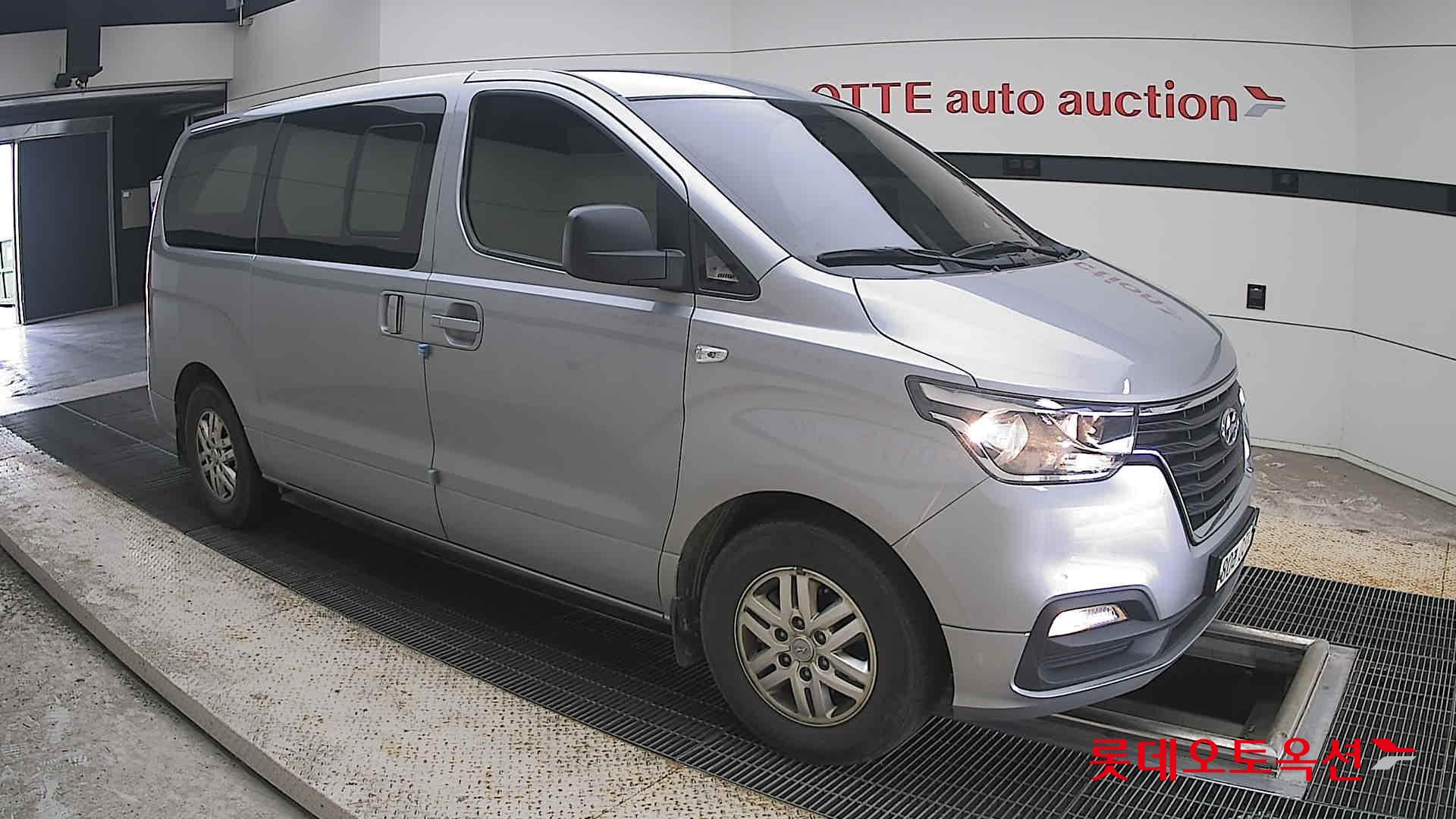 2021 - hyundai grand starex