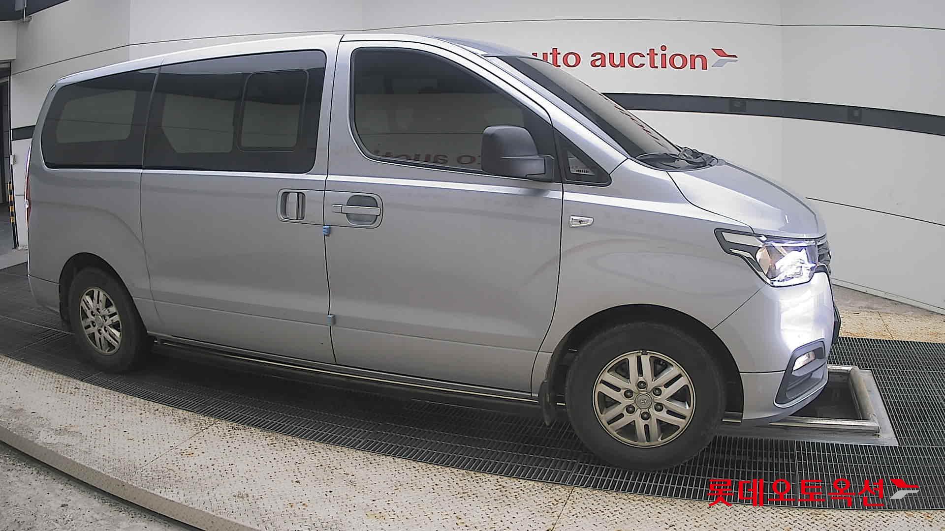 2021 - hyundai grand starex