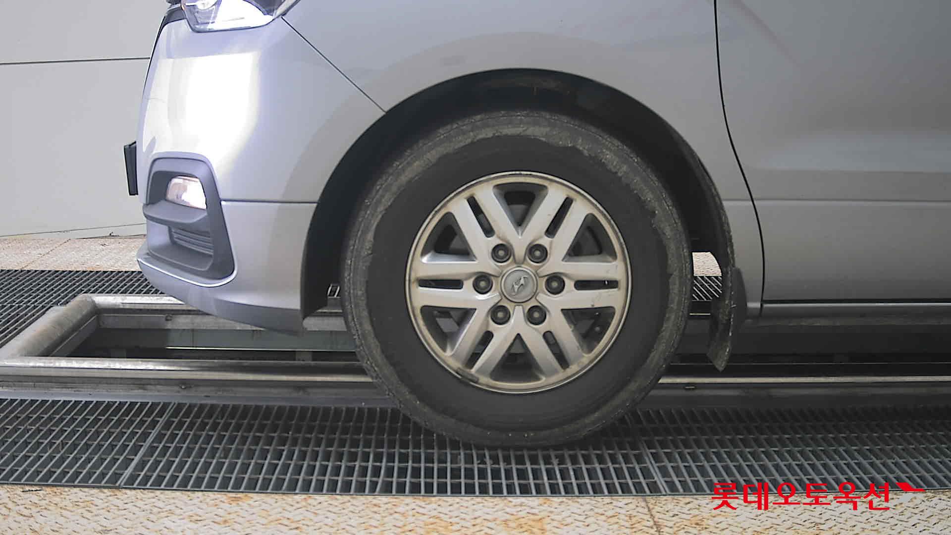 2021 - hyundai grand starex