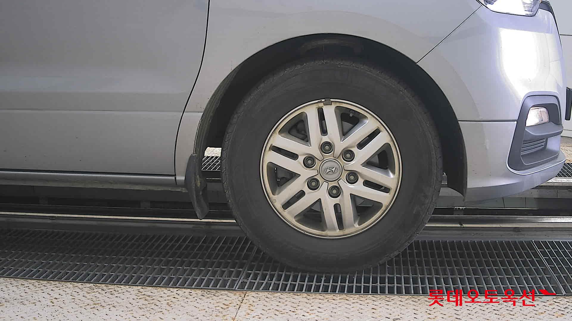 2021 - hyundai grand starex