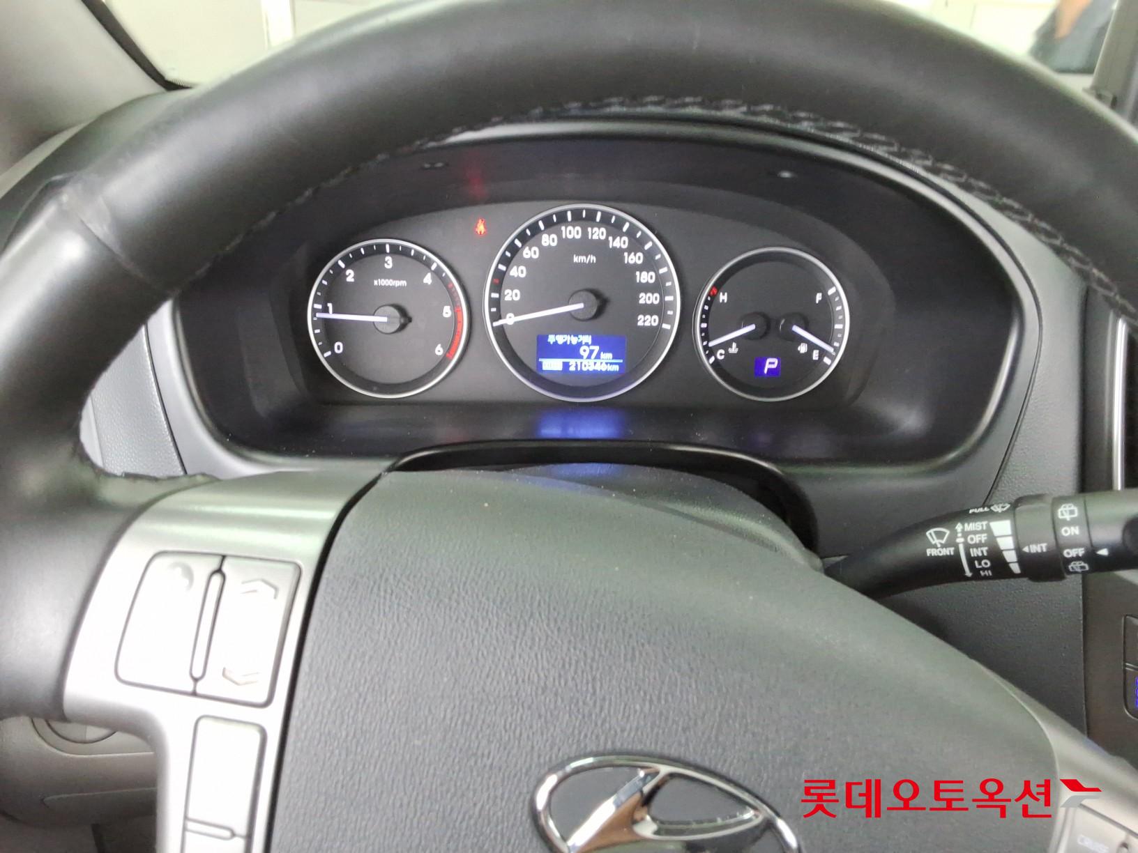 2021 - hyundai grand starex