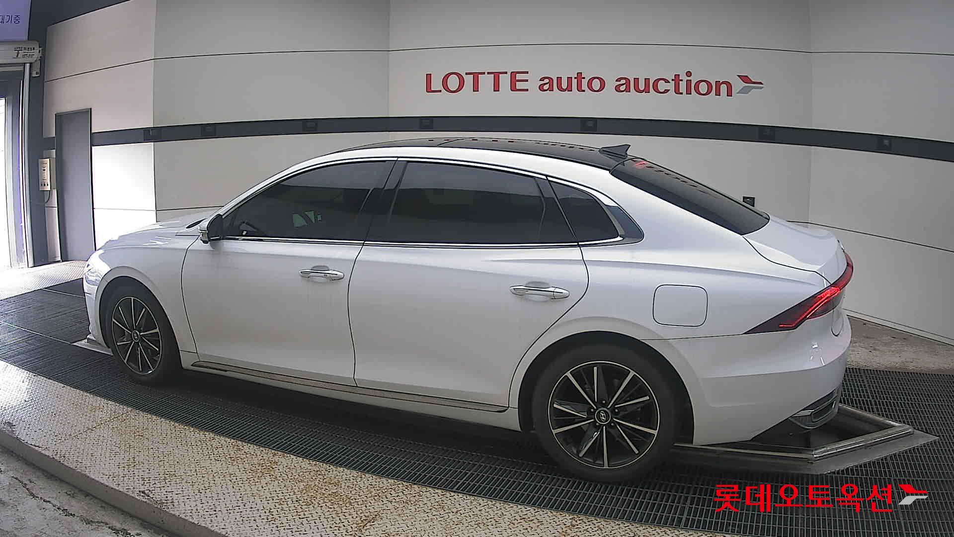 2022 - hyundai grandeur