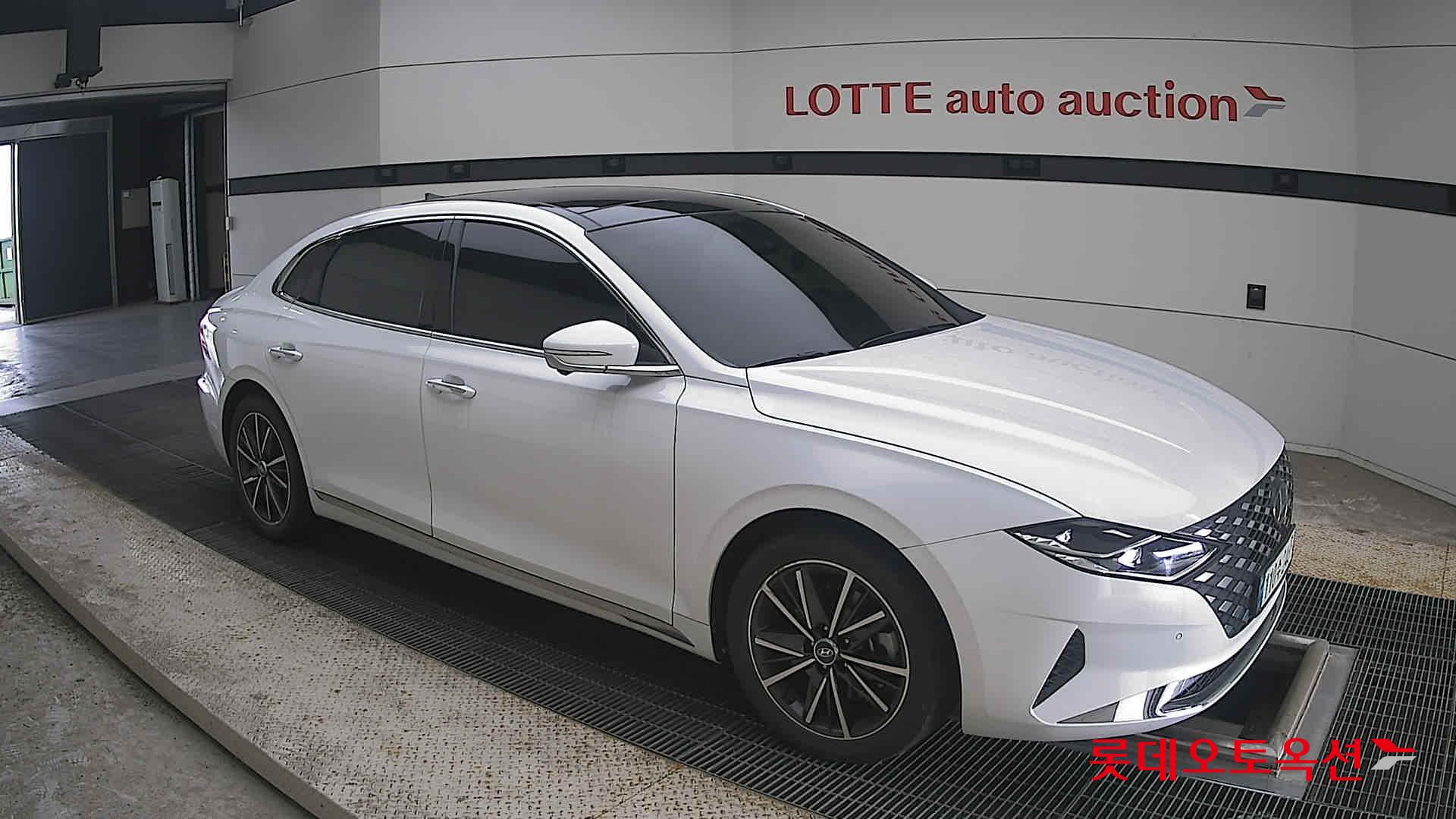 2022 - hyundai grandeur