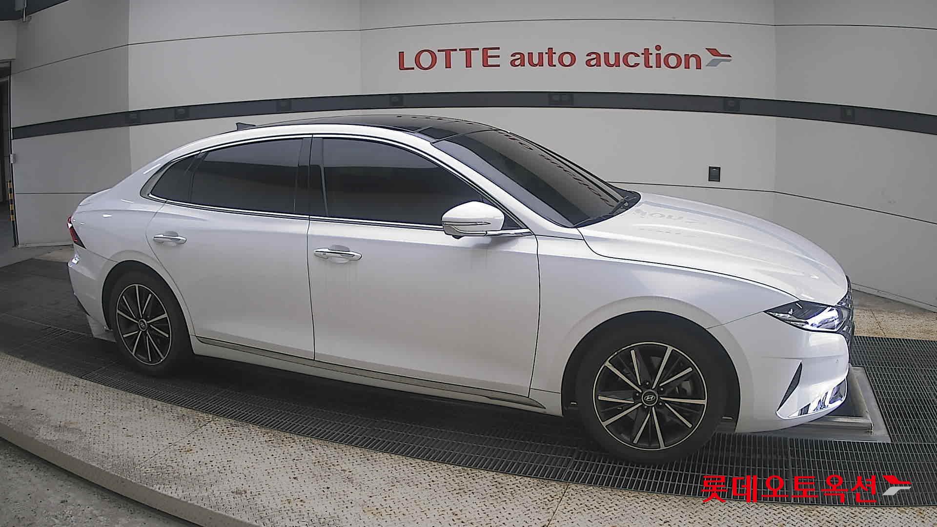 2022 - hyundai grandeur