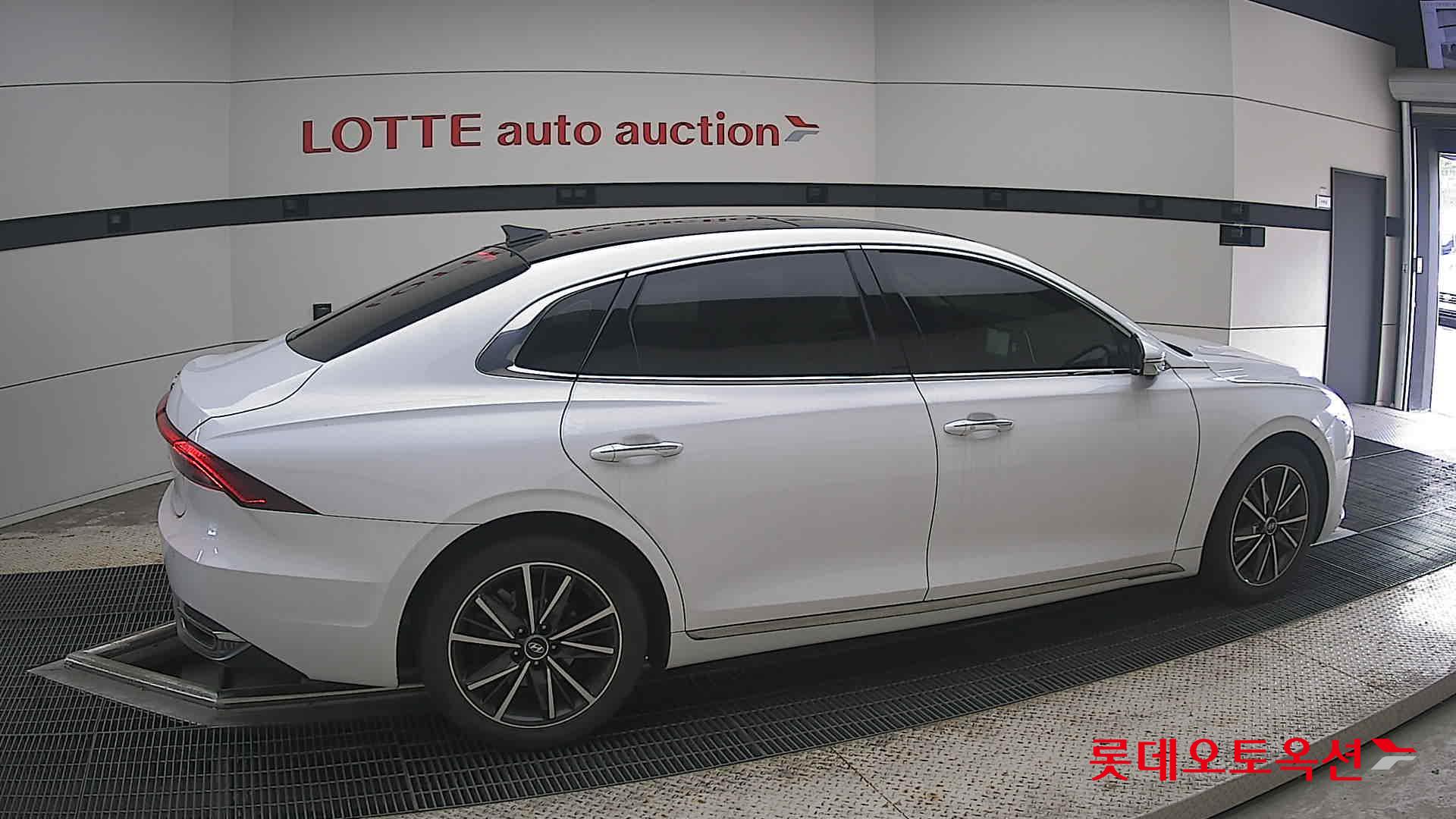 2022 - hyundai grandeur