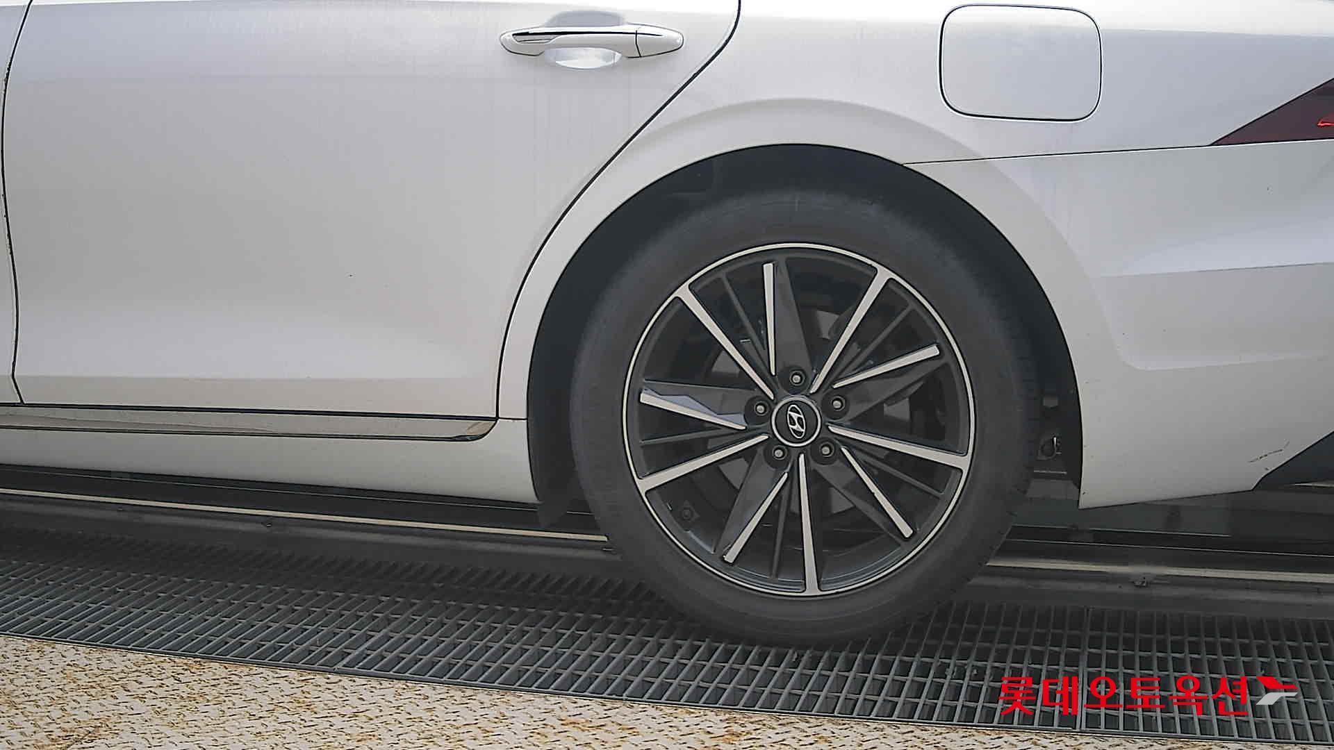 2022 - hyundai grandeur