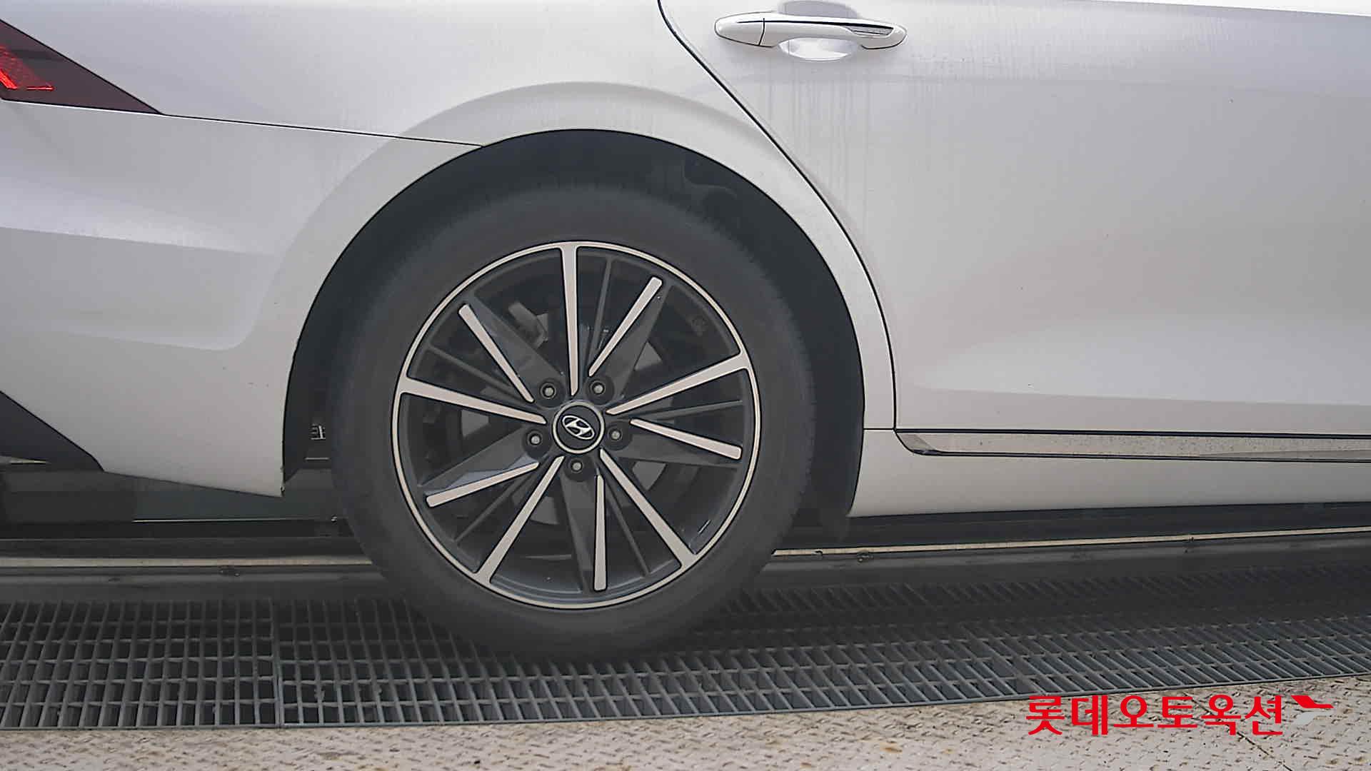 2022 - hyundai grandeur