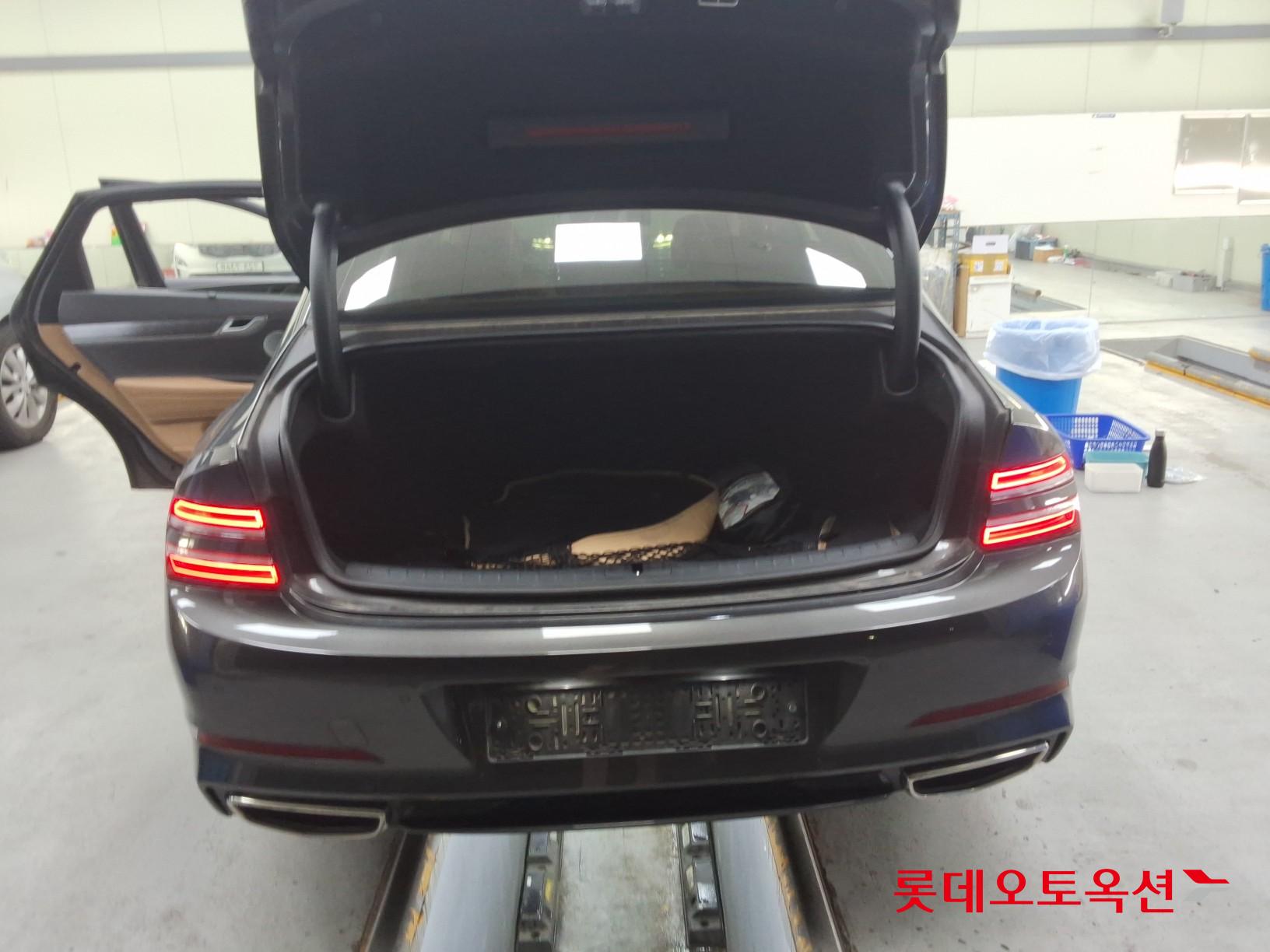 2022 - genesis g80