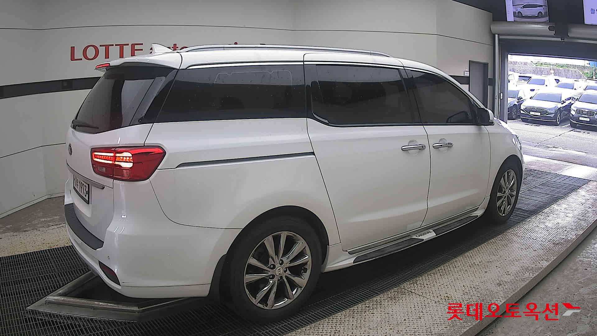 2019 - kia carnival