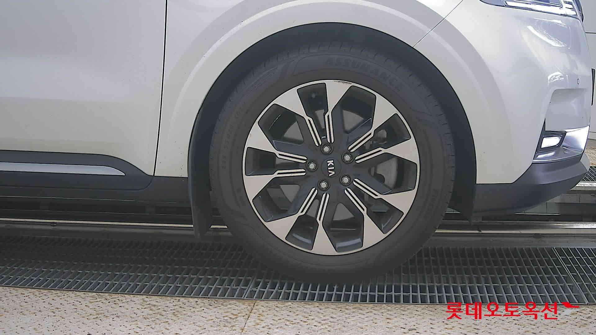2021 - kia carnival