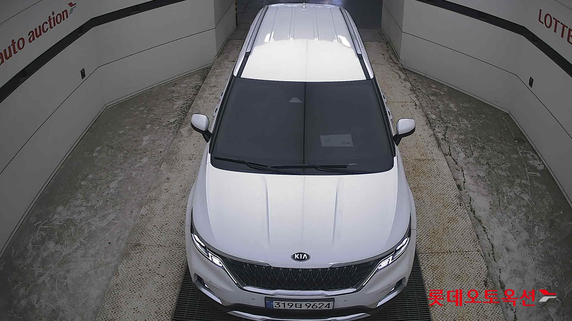 2021 - kia carnival