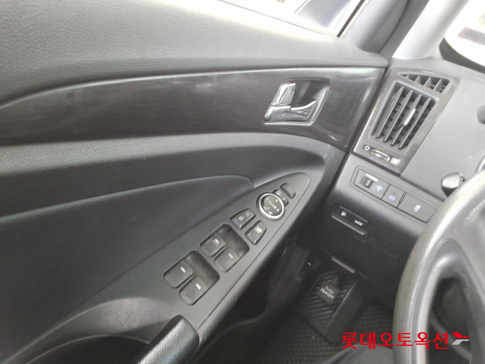 2012 - hyundai sonata