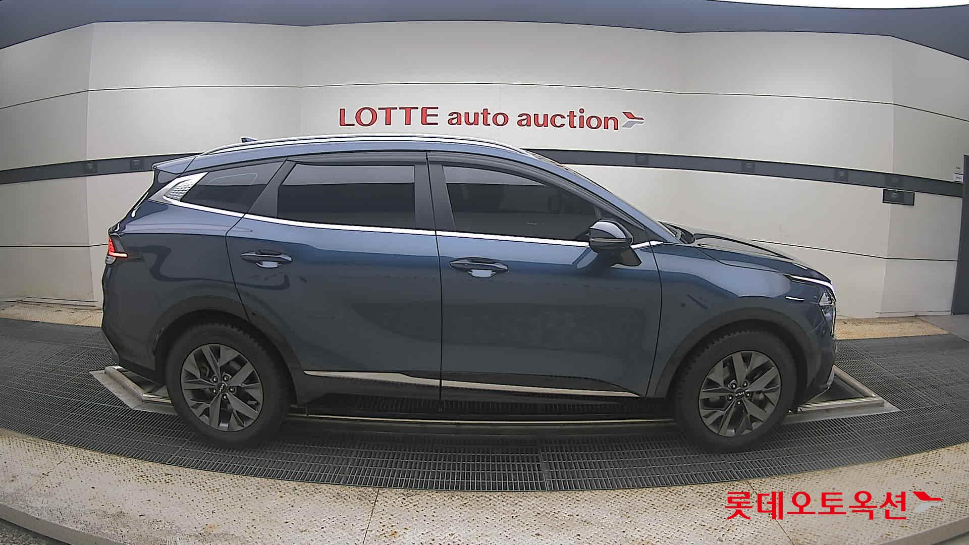 2022 - kia sportage