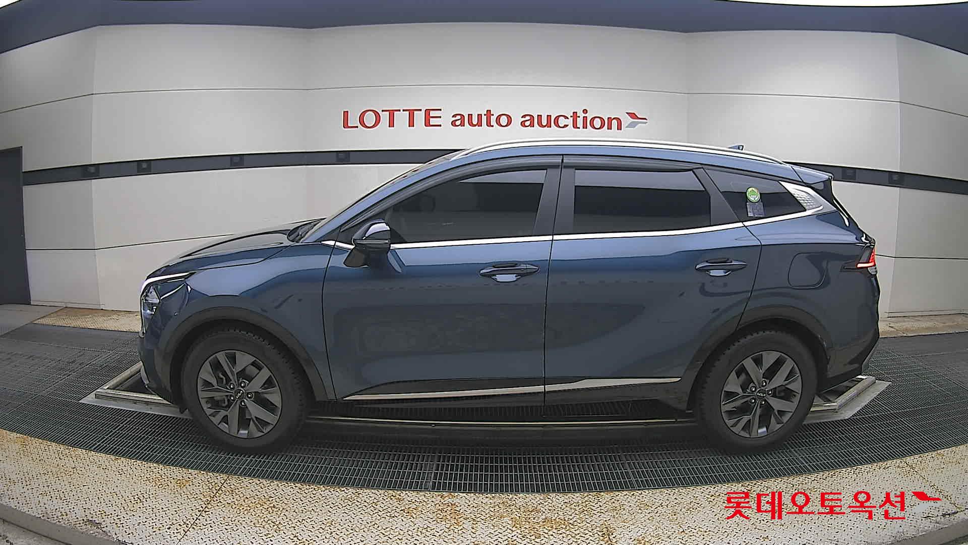 2022 - kia sportage