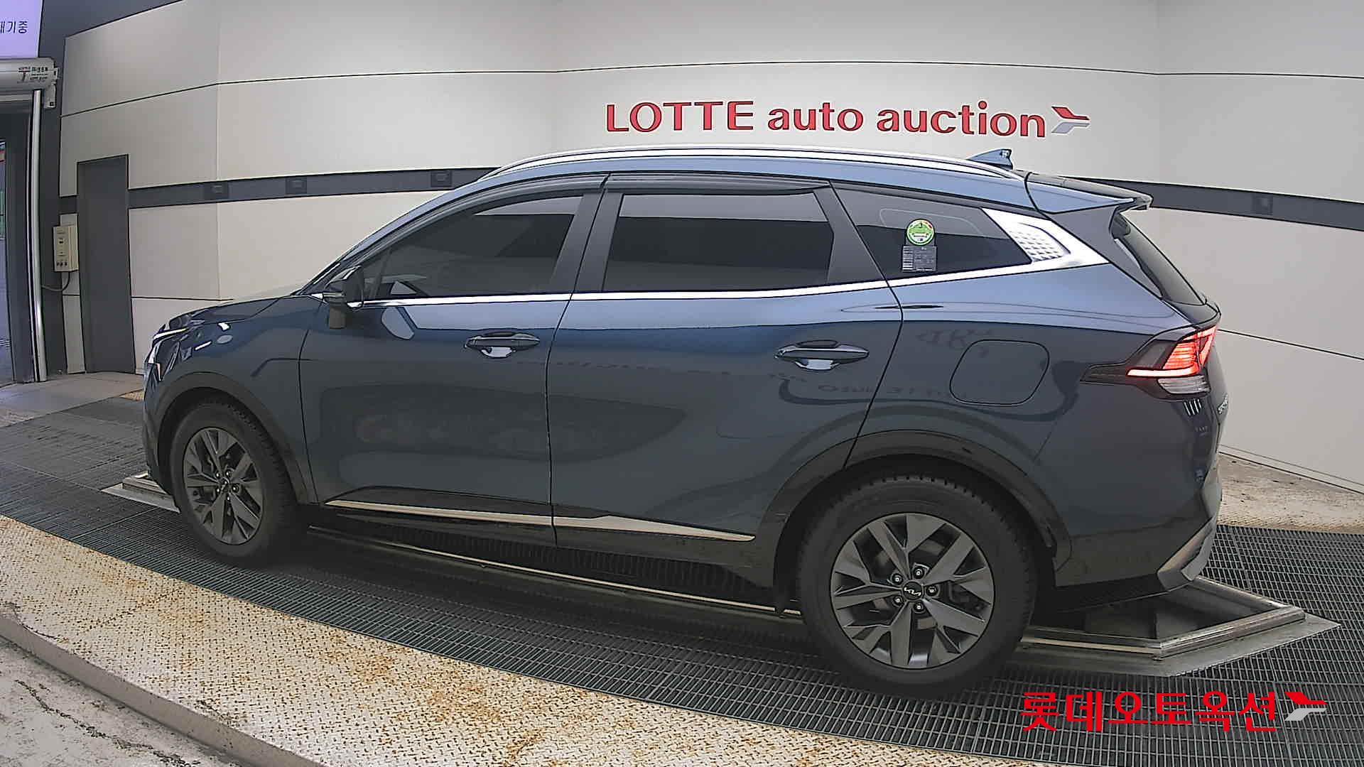 2022 - kia sportage