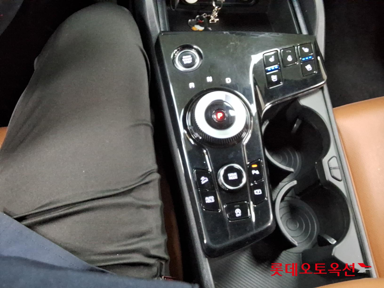 2022 - kia sportage