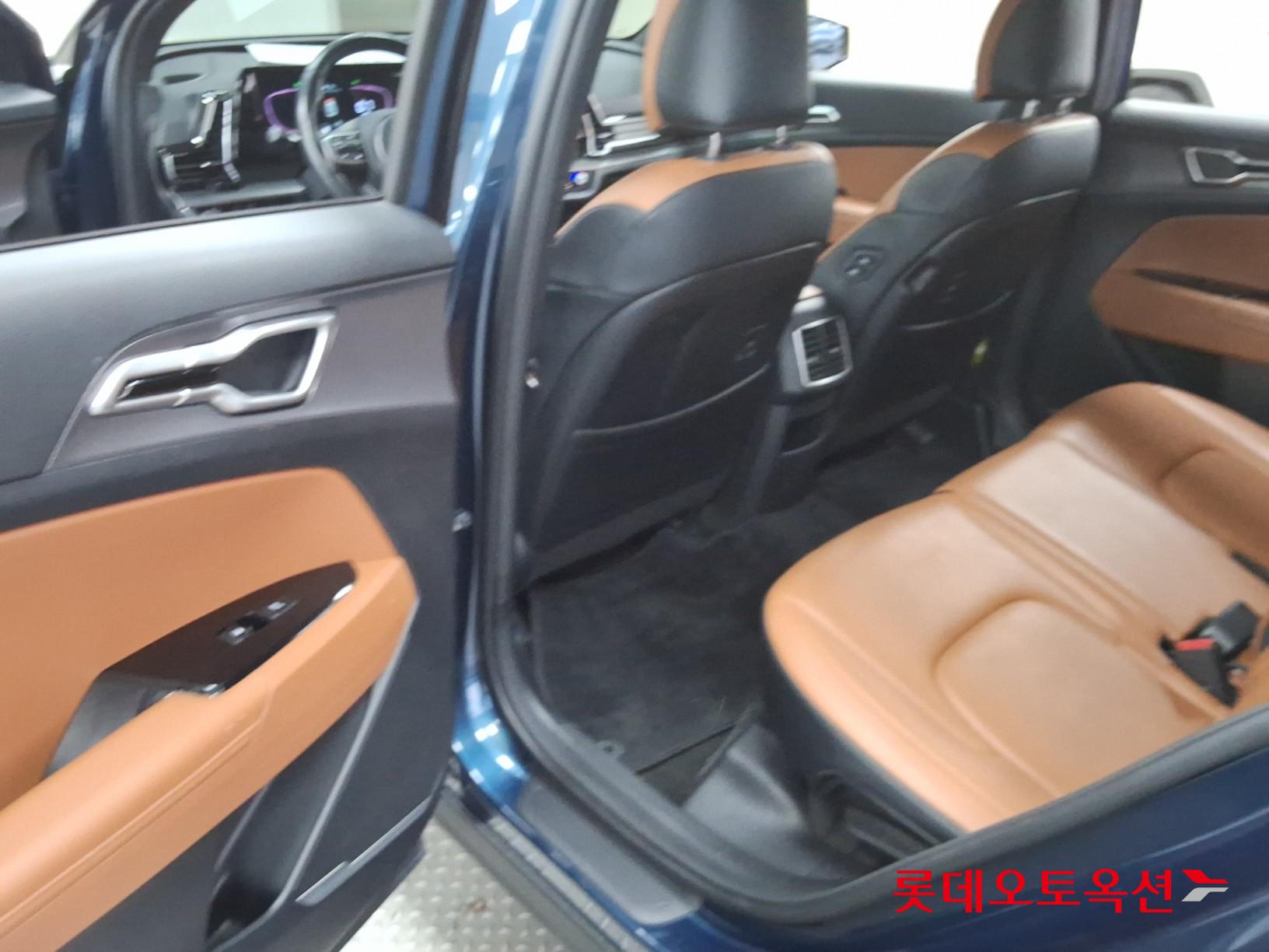 2022 - kia sportage