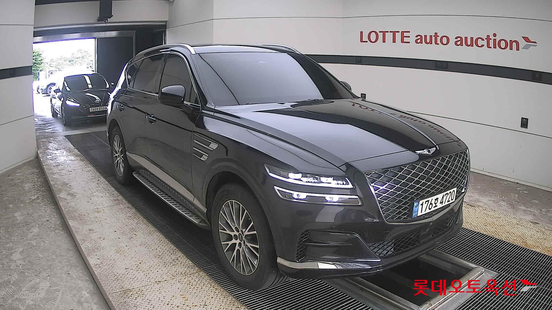 2021 - genesis gv80