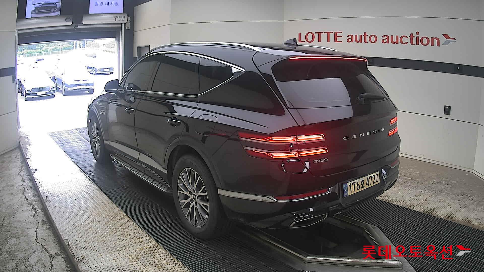 2021 - genesis gv80