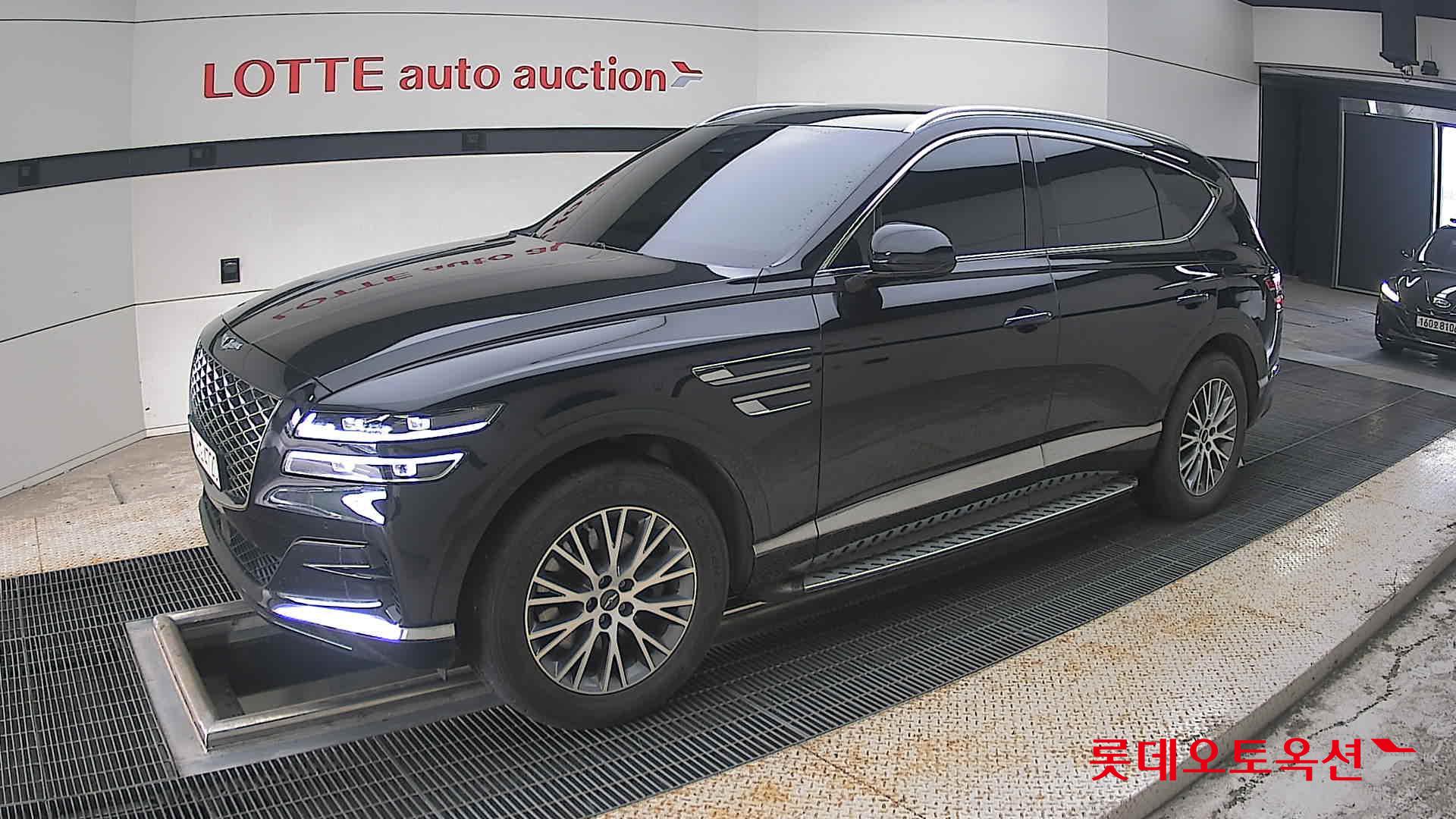 2021 - genesis gv80