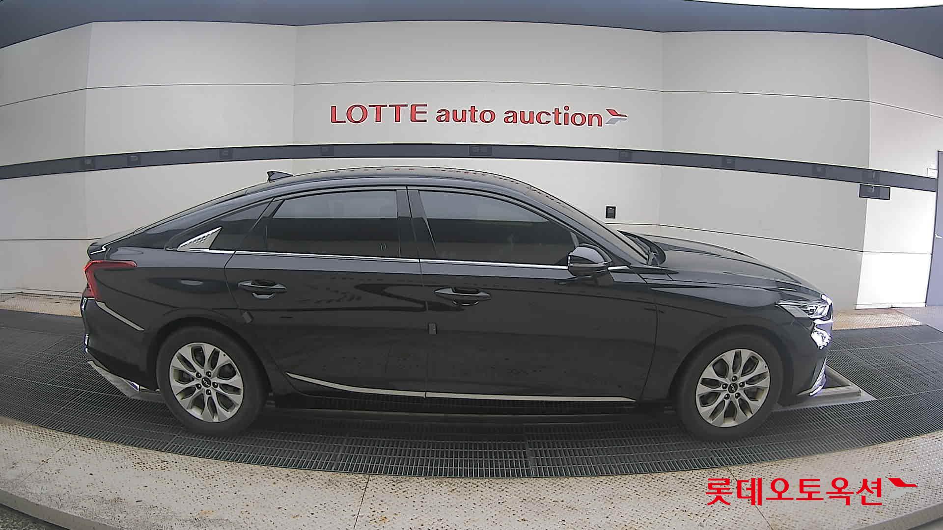 2022 - kia k8