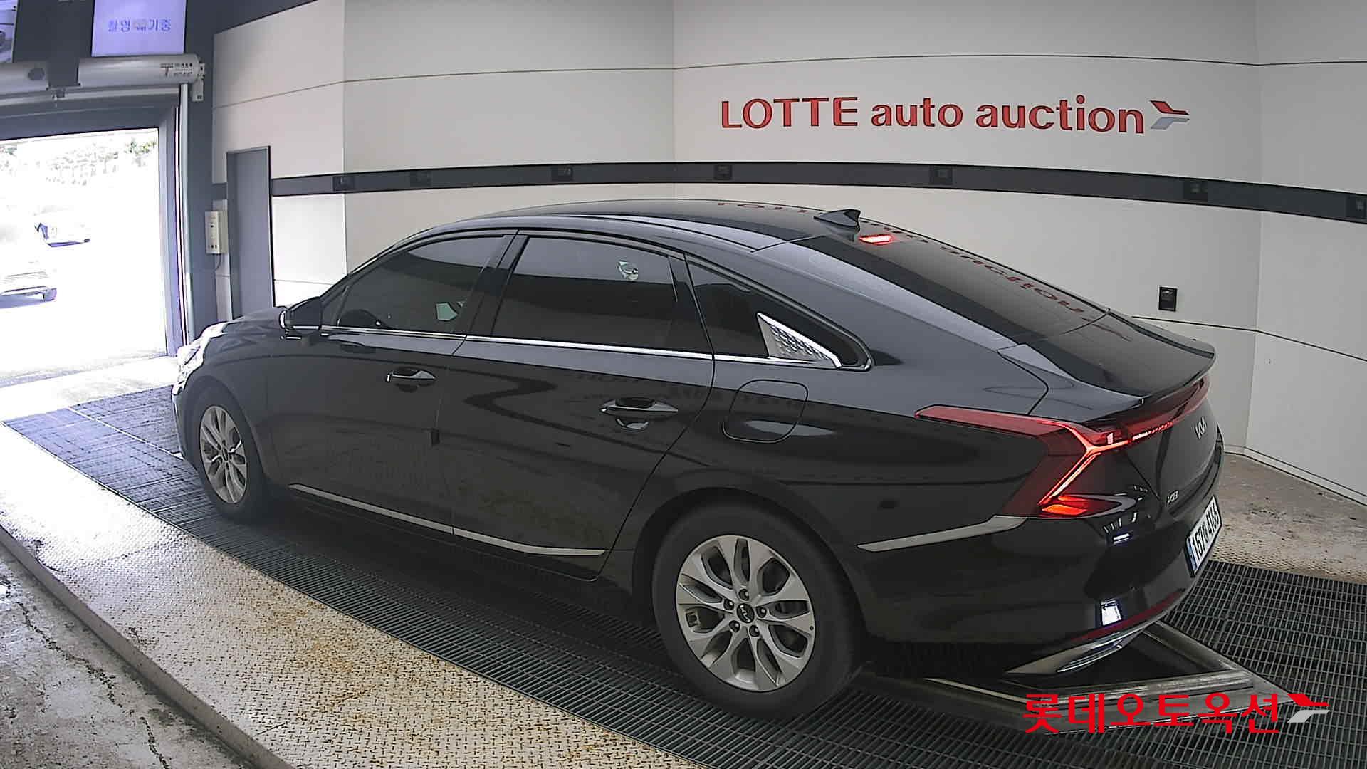 2022 - kia k8