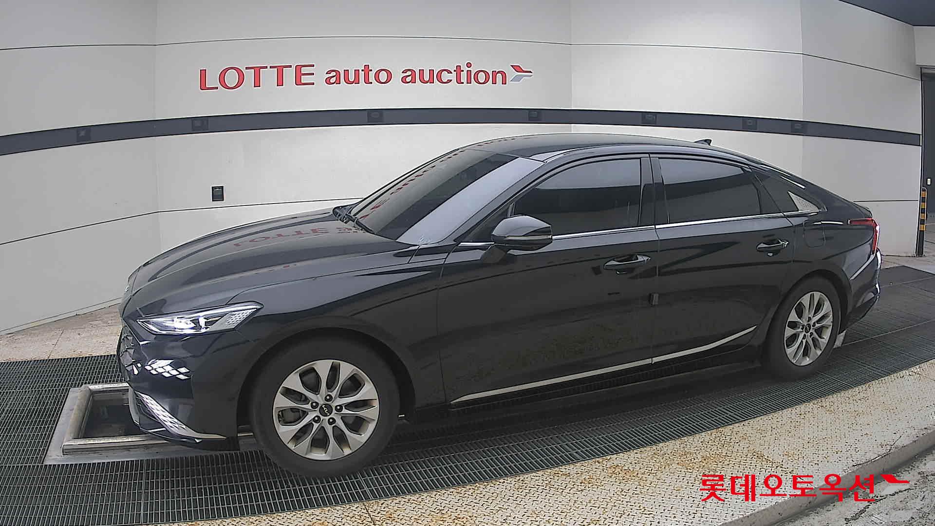 2022 - kia k8