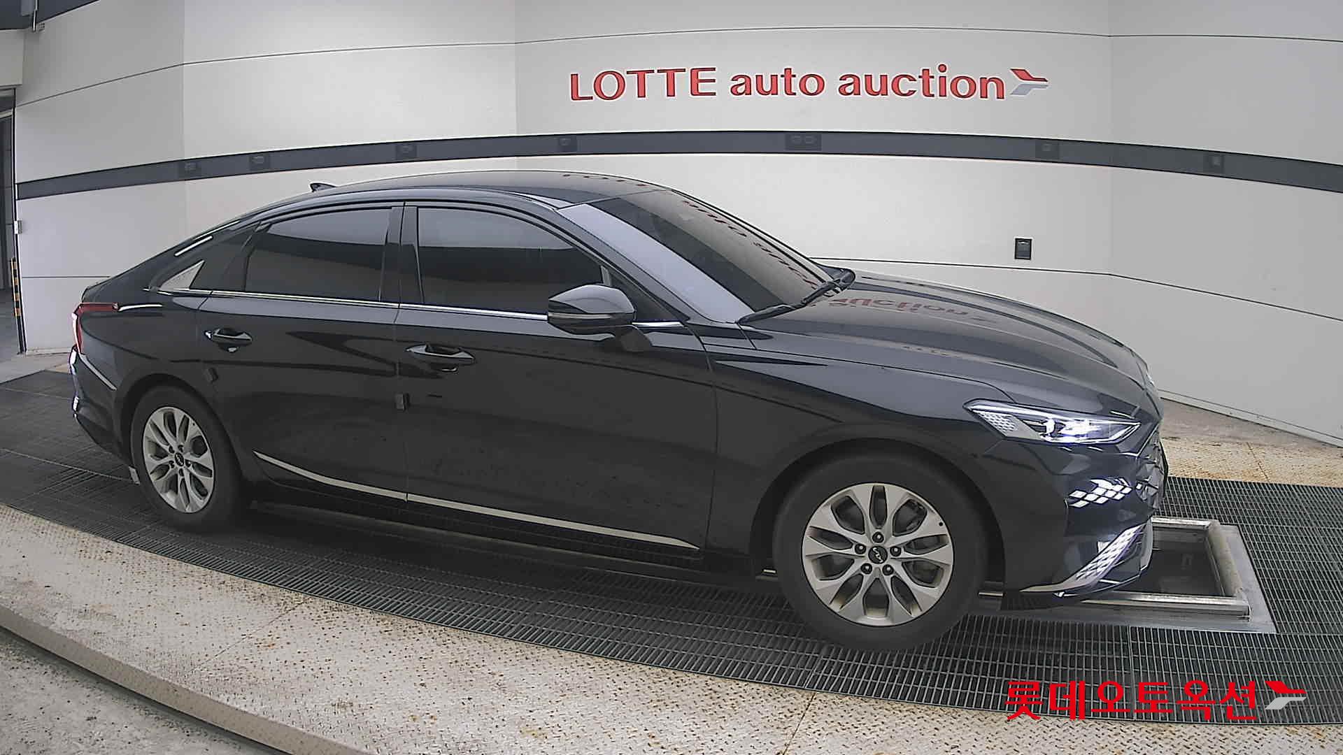 2022 - kia k8