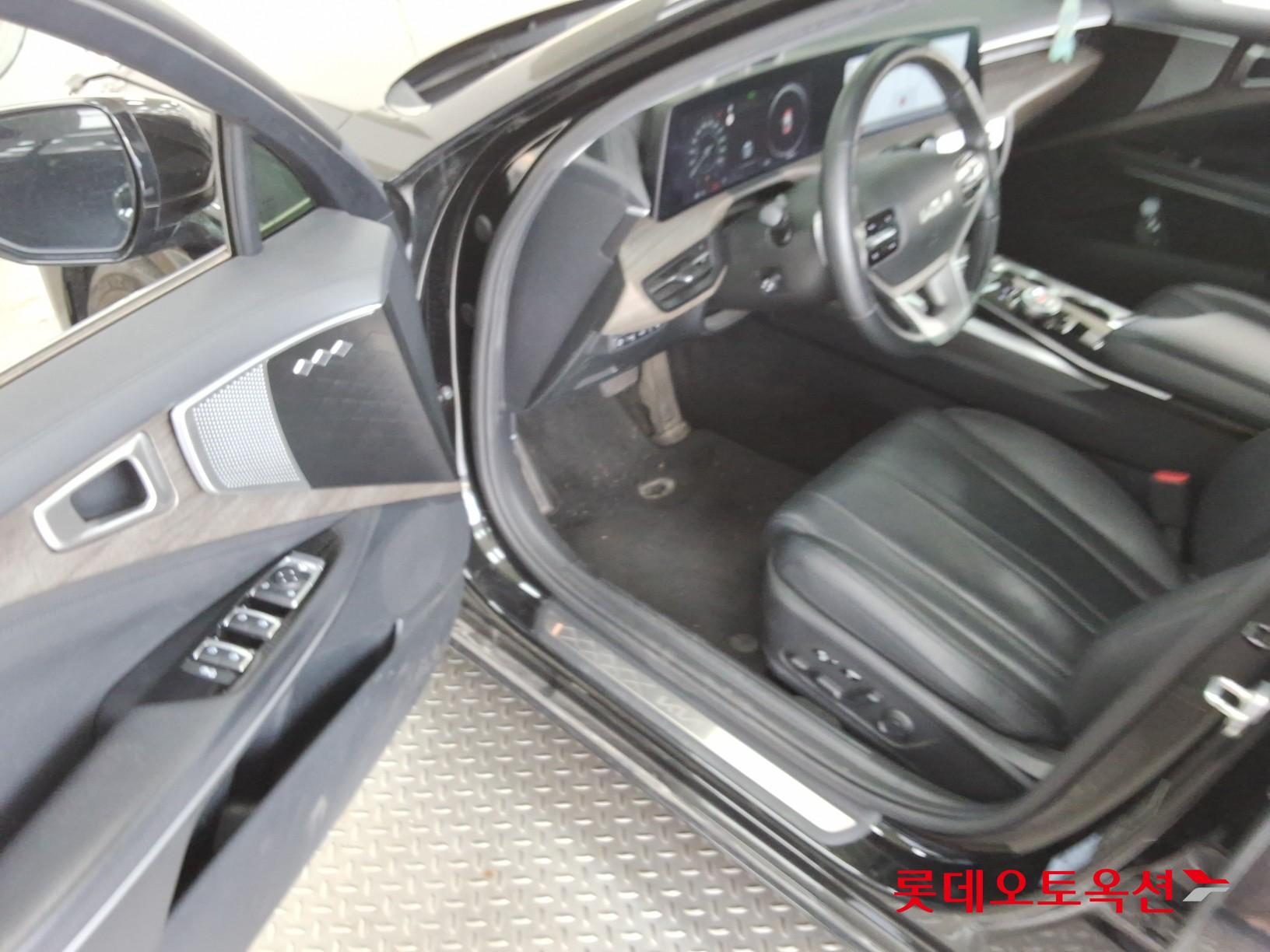 2022 - kia k8