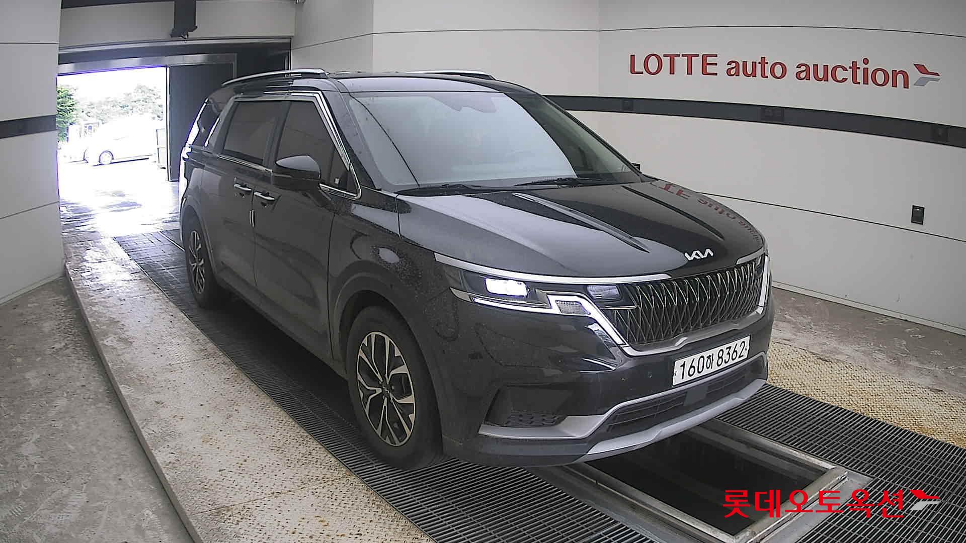 2022 - kia carnival
