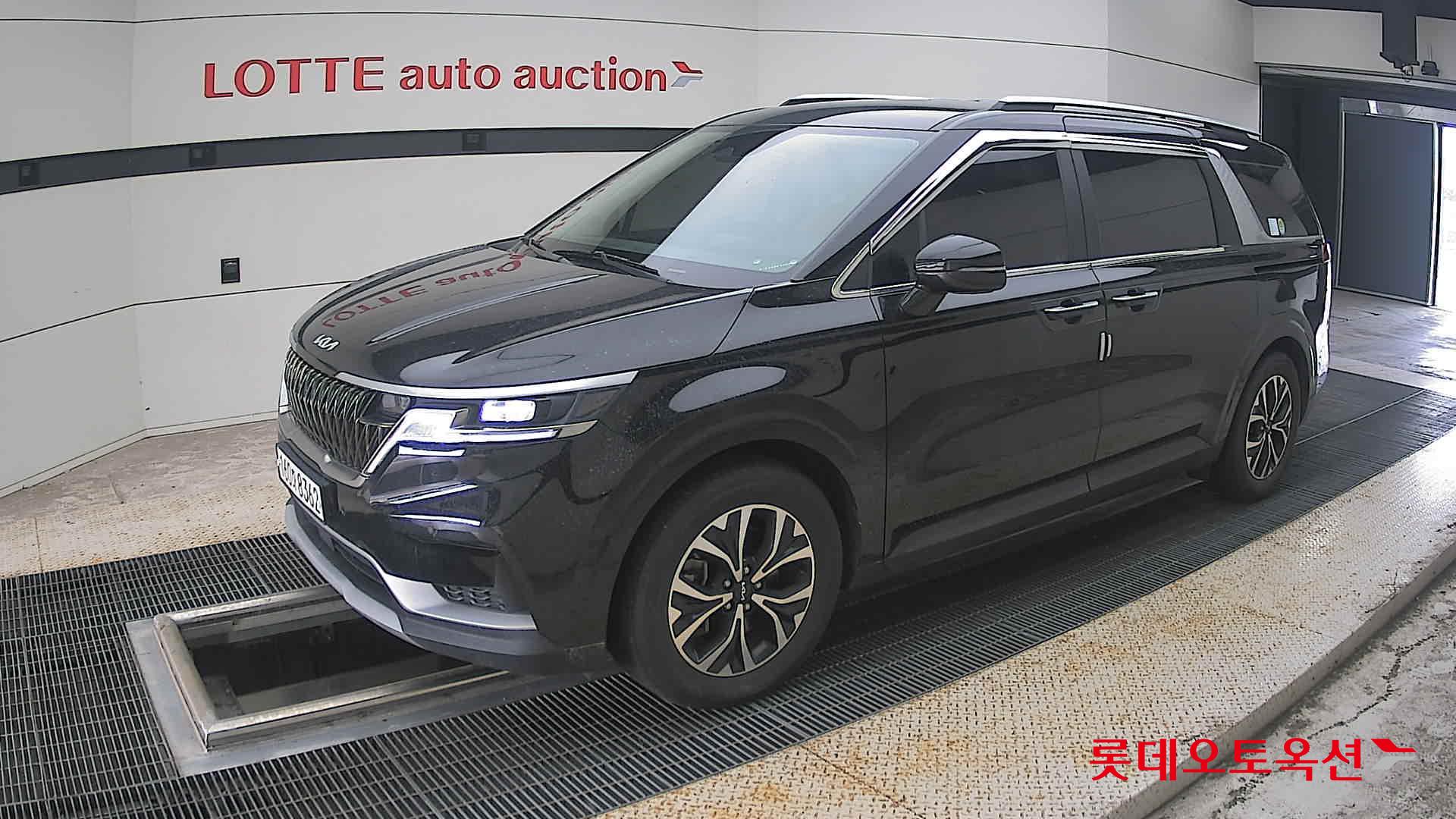 2022 - kia carnival