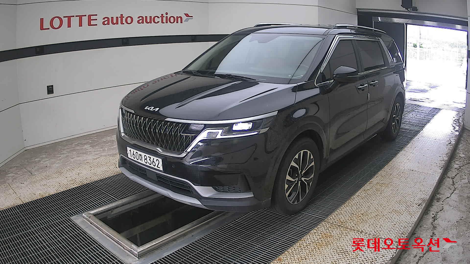2022 - kia carnival