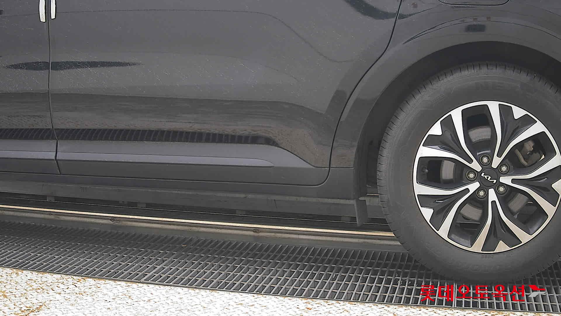 2022 - kia carnival