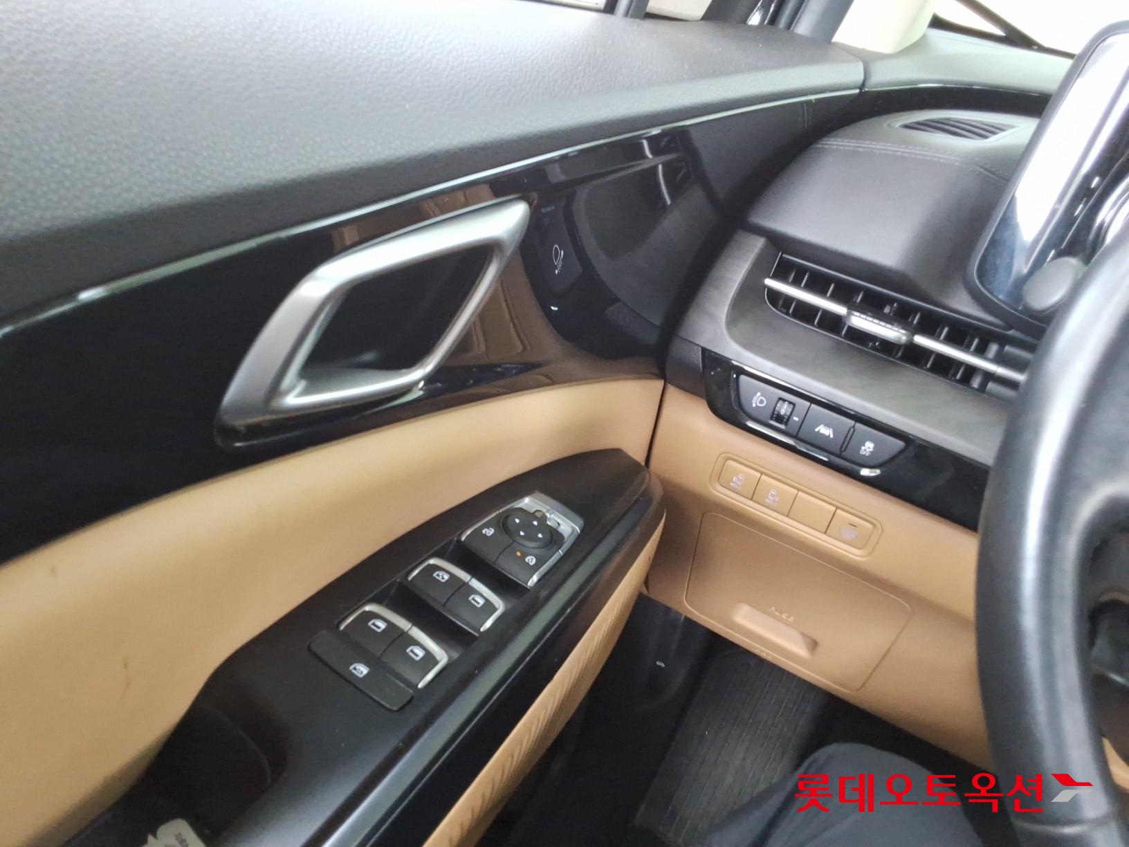 2022 - kia carnival