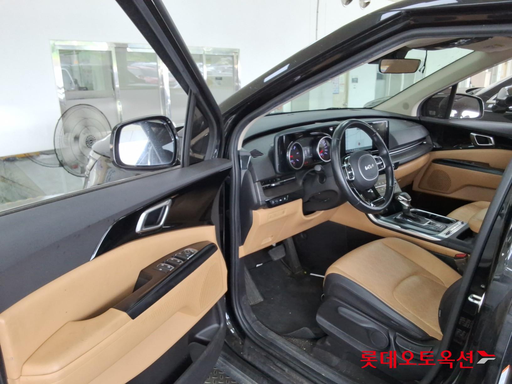 2022 - kia carnival