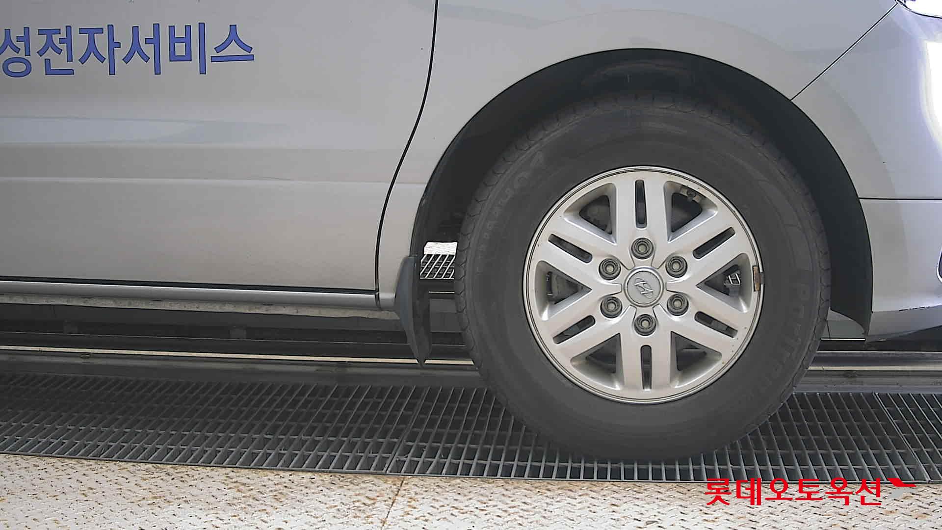2021 - hyundai grand starex