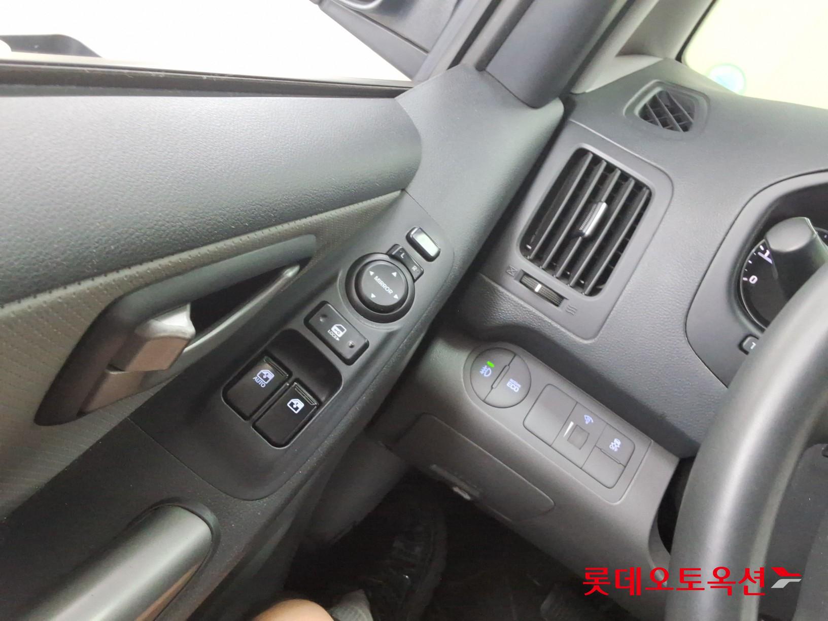 2021 - hyundai grand starex