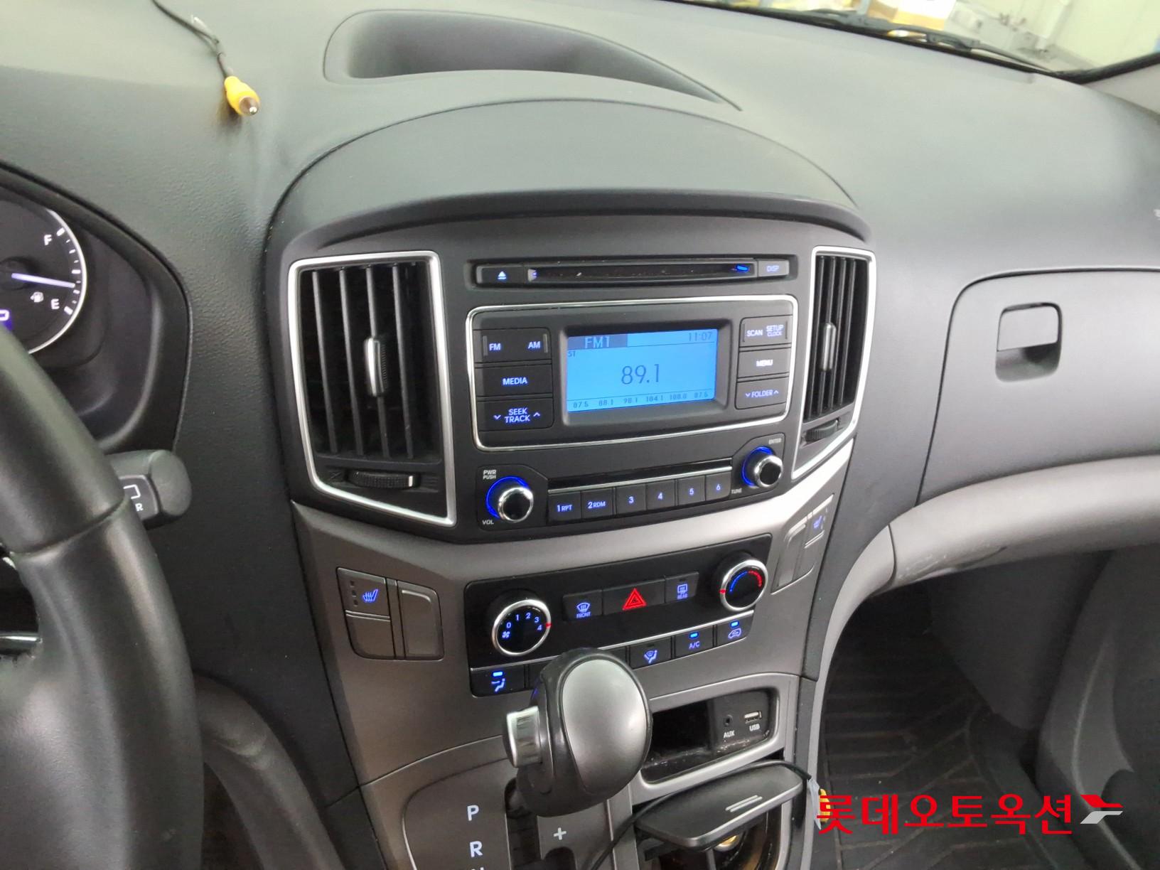 2021 - hyundai grand starex