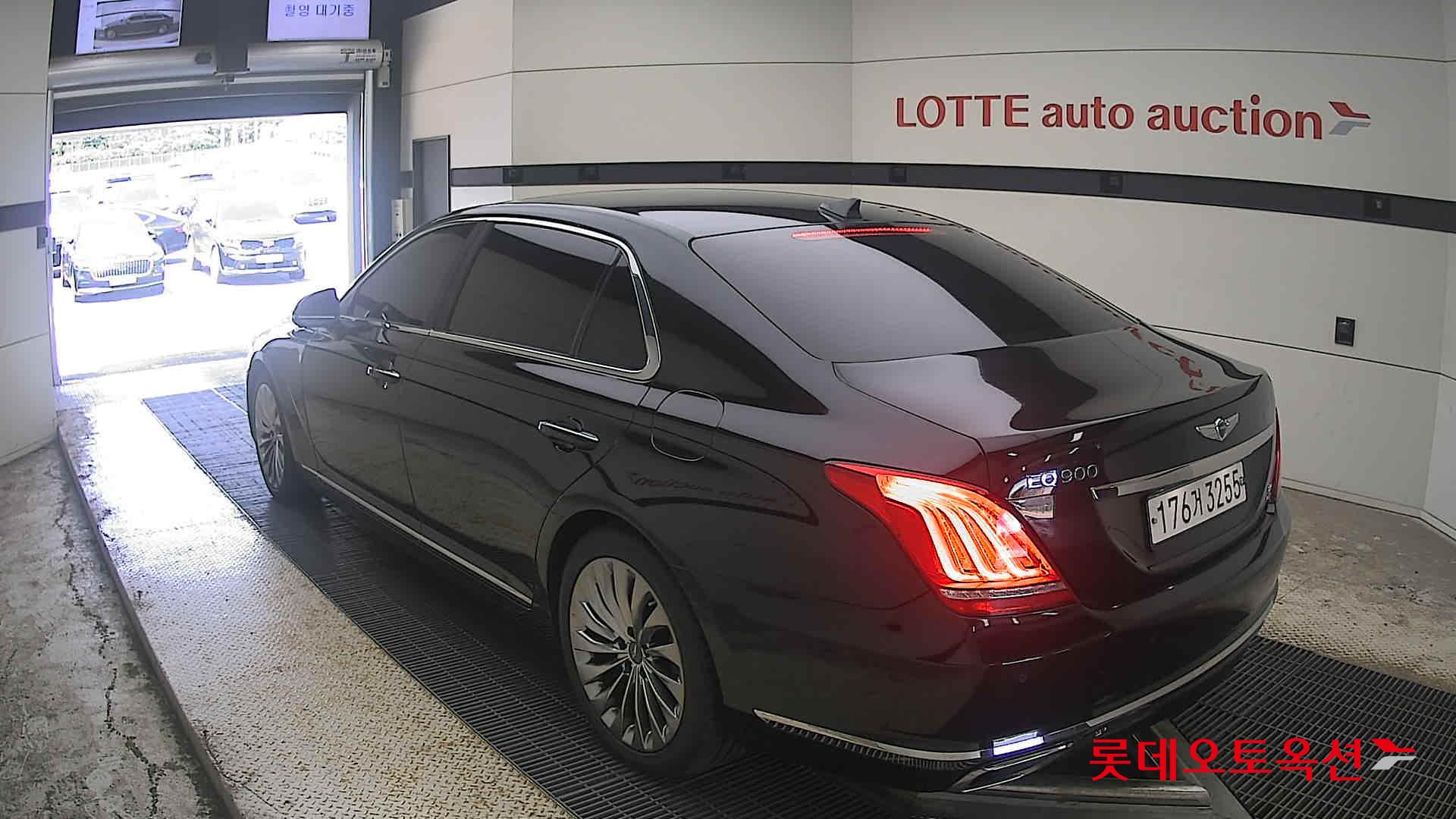 2018 - genesis eq900
