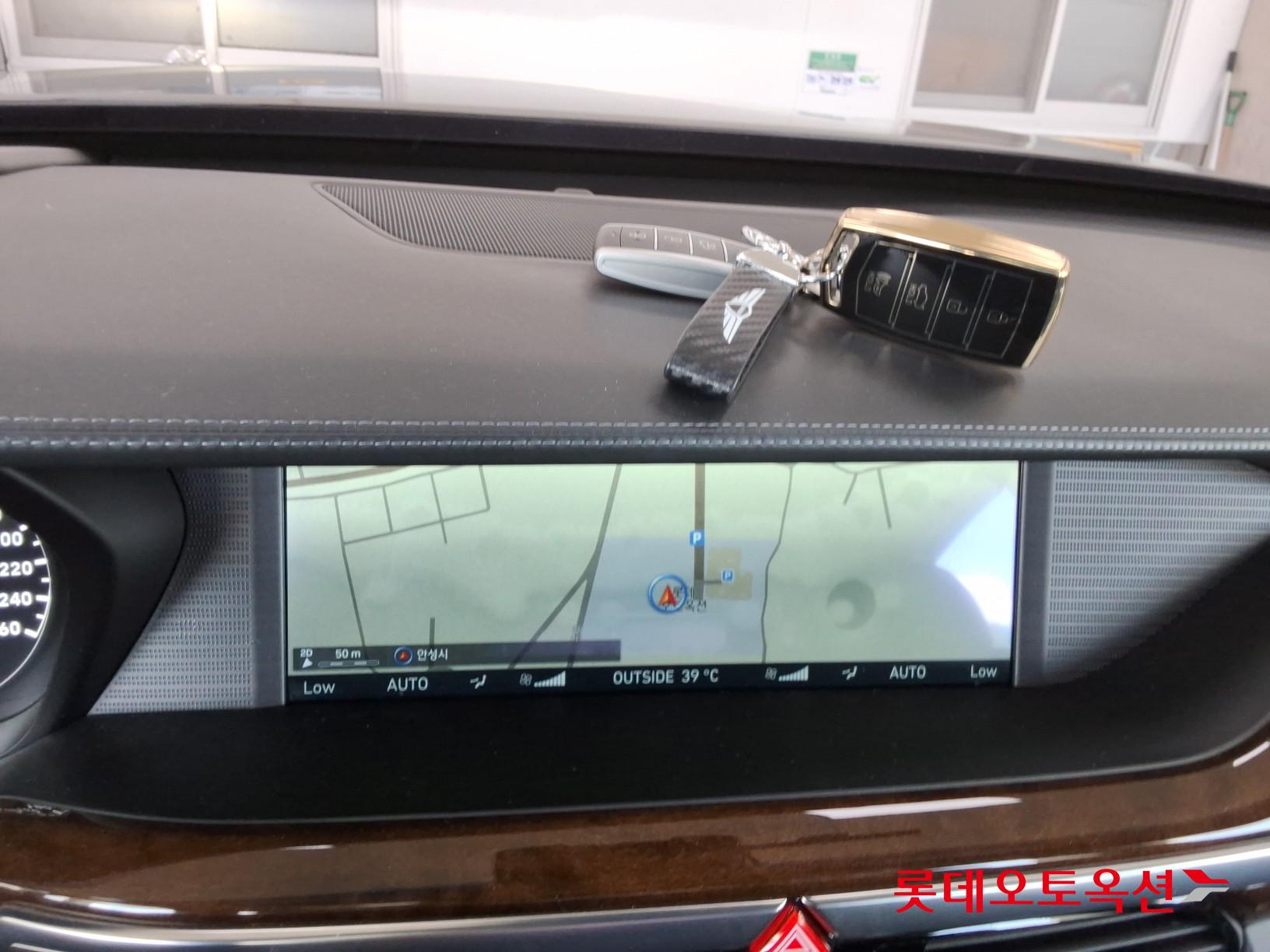2018 - genesis eq900