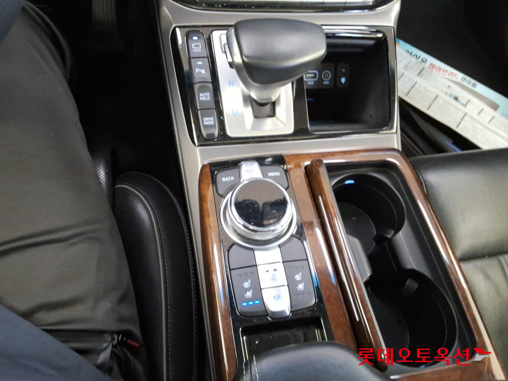 2018 - genesis eq900